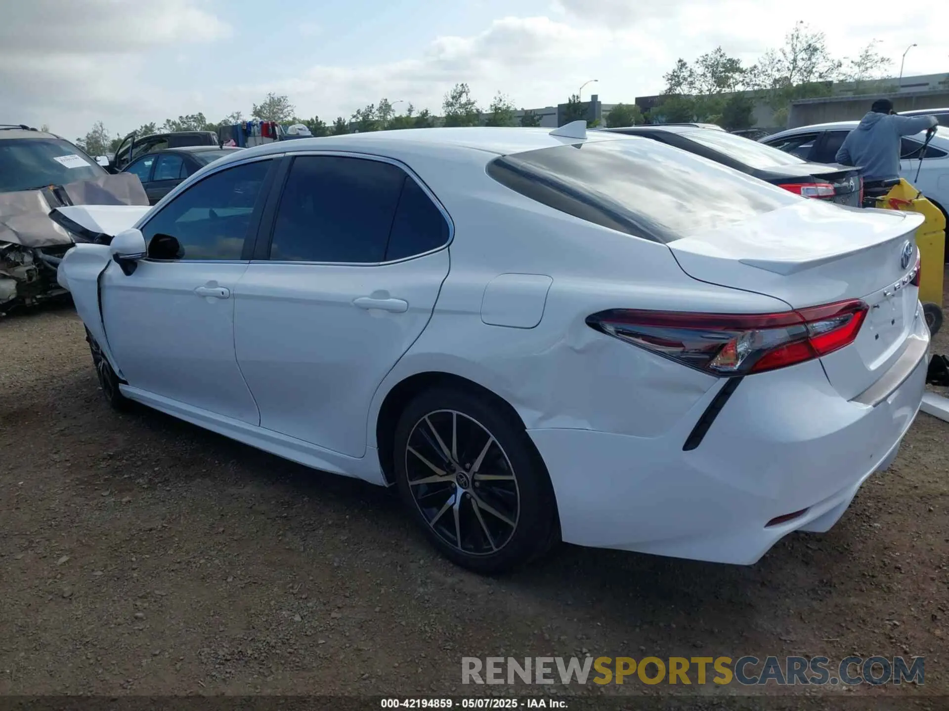 3 Фотография поврежденного автомобиля 4T1G11AK5PU764698 TOYOTA CAMRY 2023