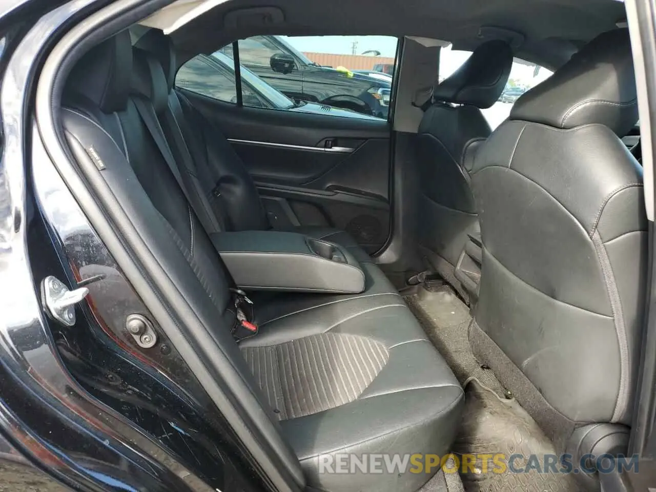 10 Photograph of a damaged car 4T1G11AK5PU794946 TOYOTA CAMRY 2023