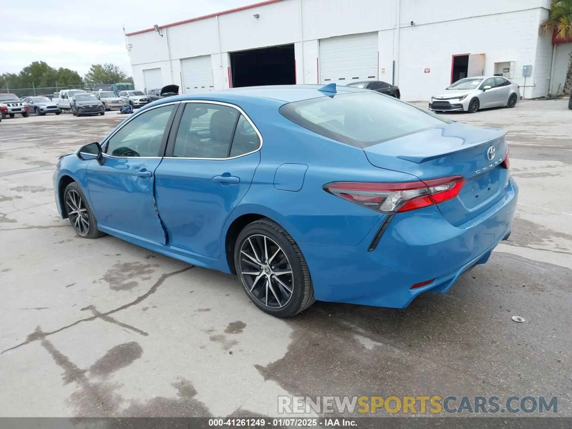 3 Фотография поврежденного автомобиля 4T1G11AK6PU089427 TOYOTA CAMRY 2023
