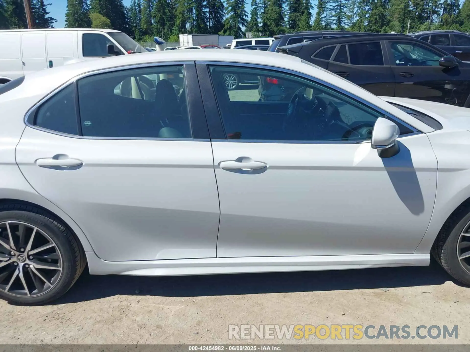 14 Photograph of a damaged car 4T1G11AK6PU129375 TOYOTA CAMRY 2023
