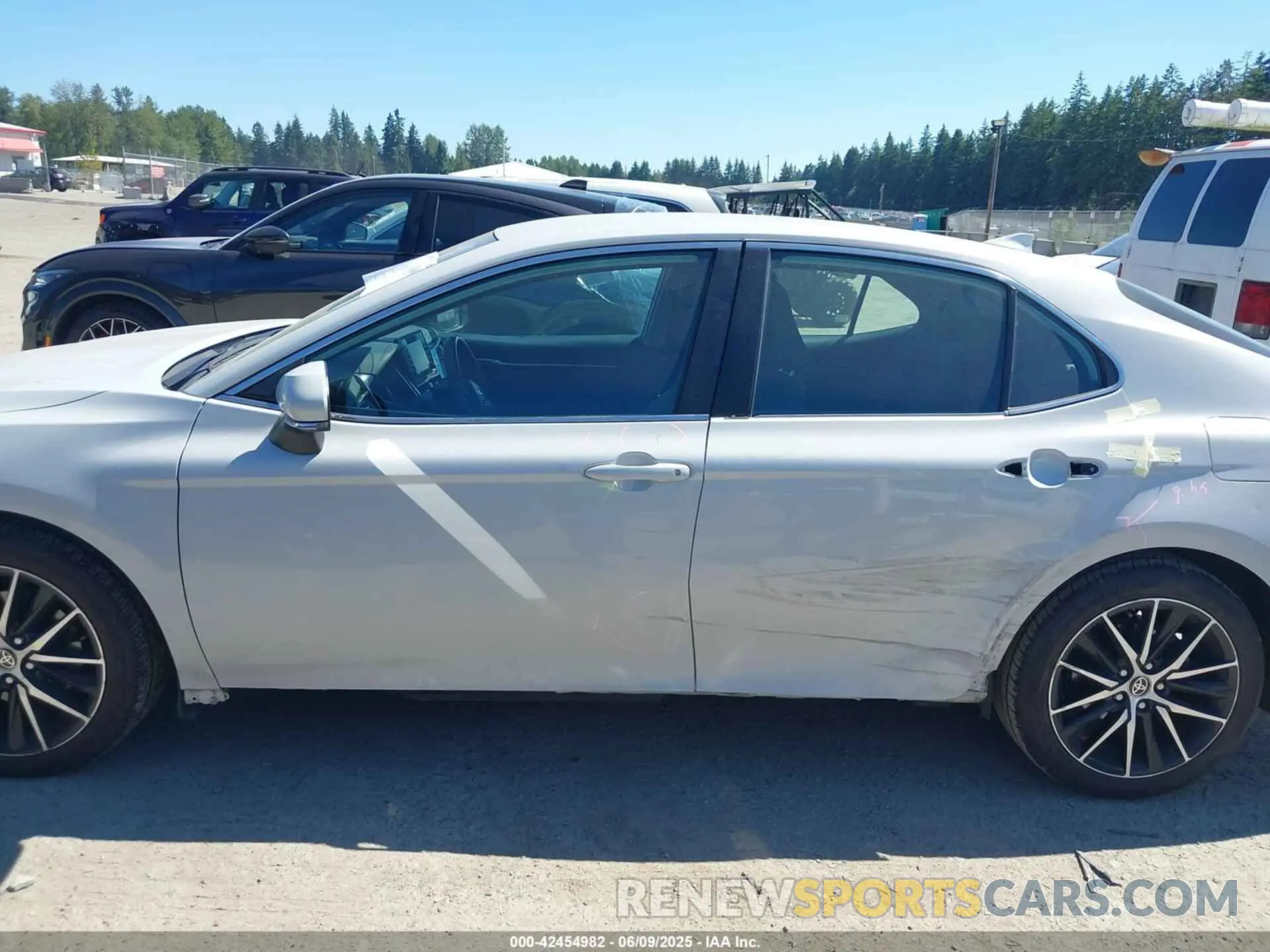 15 Photograph of a damaged car 4T1G11AK6PU129375 TOYOTA CAMRY 2023
