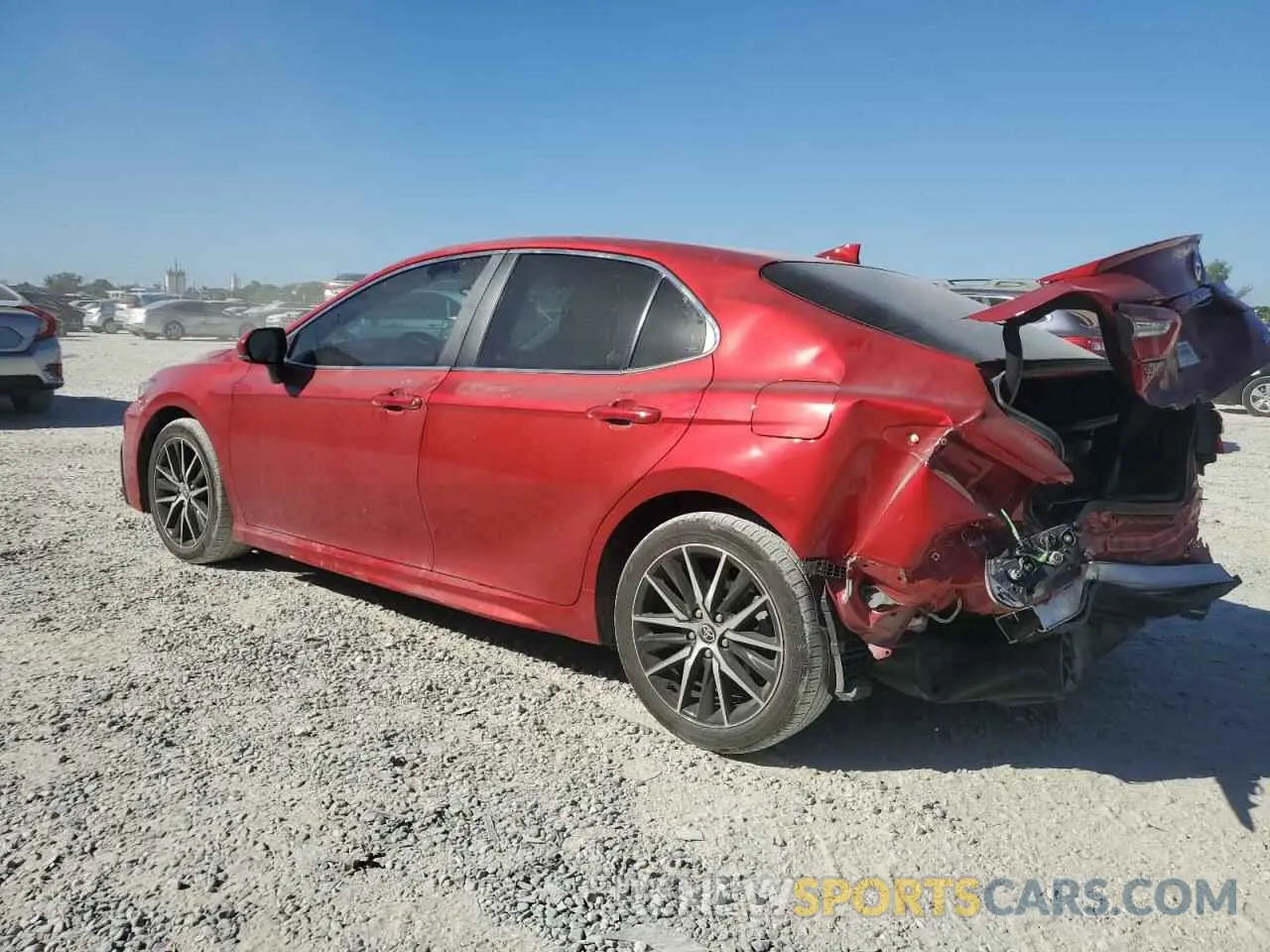 2 Фотография поврежденного автомобиля 4T1G11AK6PU173747 TOYOTA CAMRY 2023