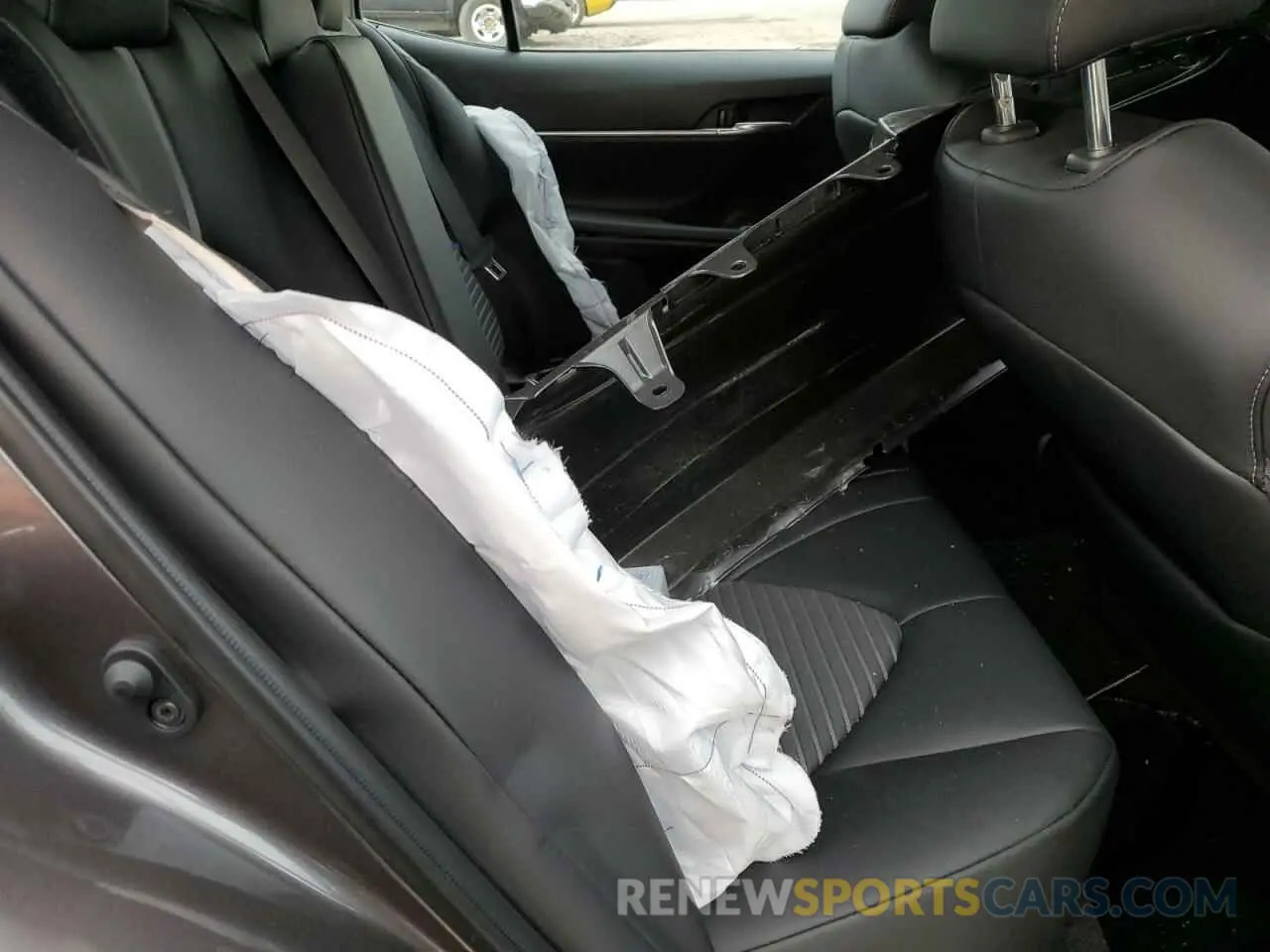 10 Фотография поврежденного автомобиля 4T1G11AK6PU732309 TOYOTA CAMRY 2023