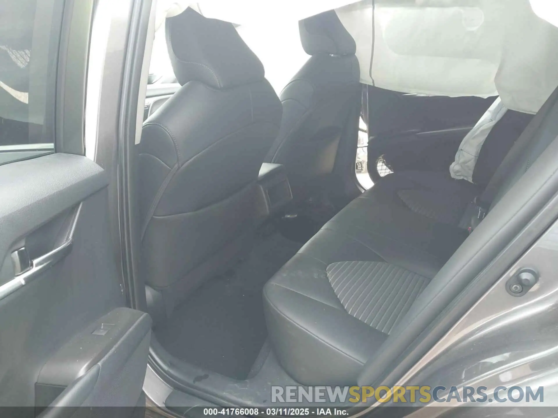 8 Фотография поврежденного автомобиля 4T1G11AK6PU761681 TOYOTA CAMRY 2023