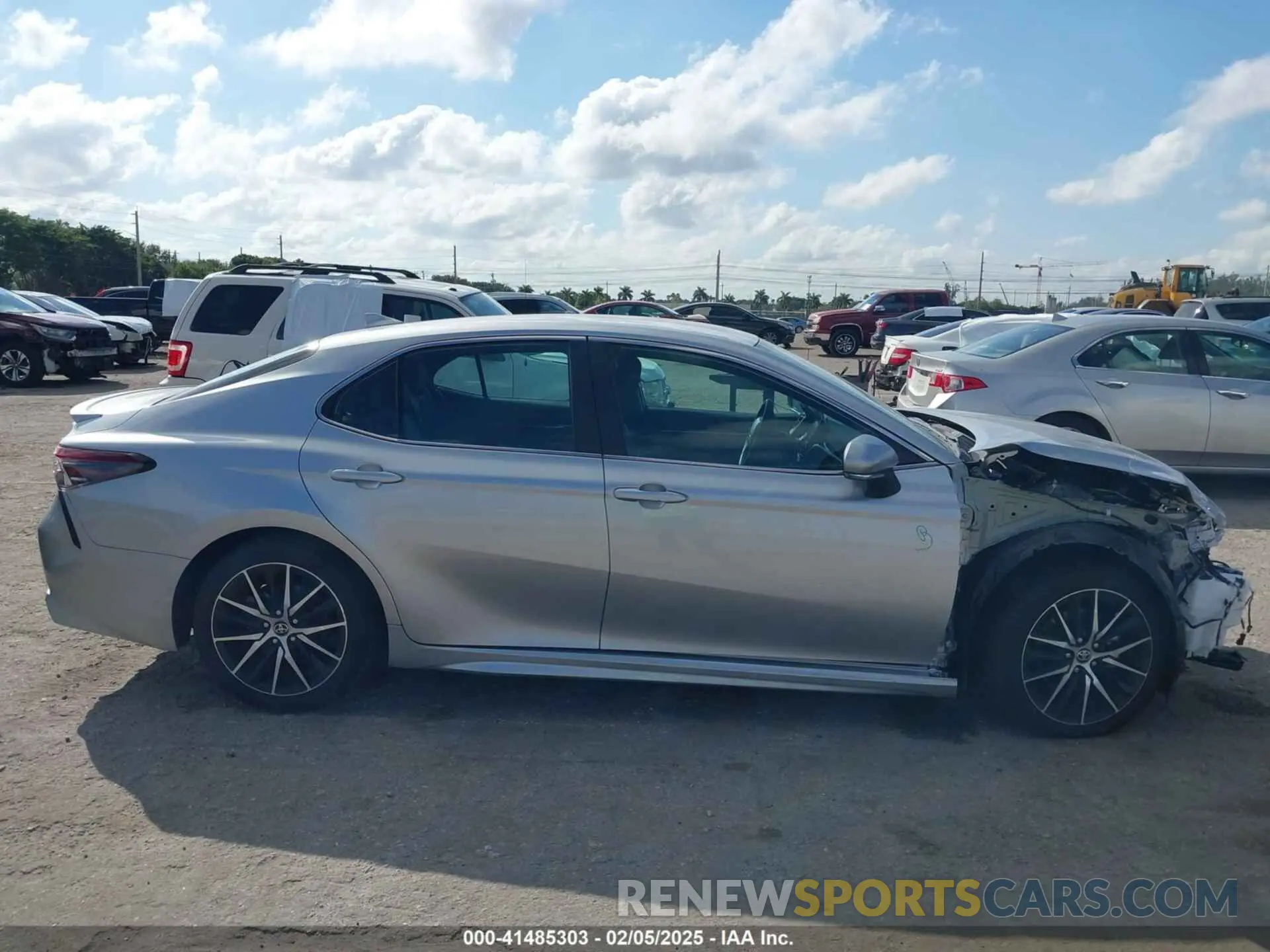 14 Фотография поврежденного автомобиля 4T1G11AK6PU768436 TOYOTA CAMRY 2023