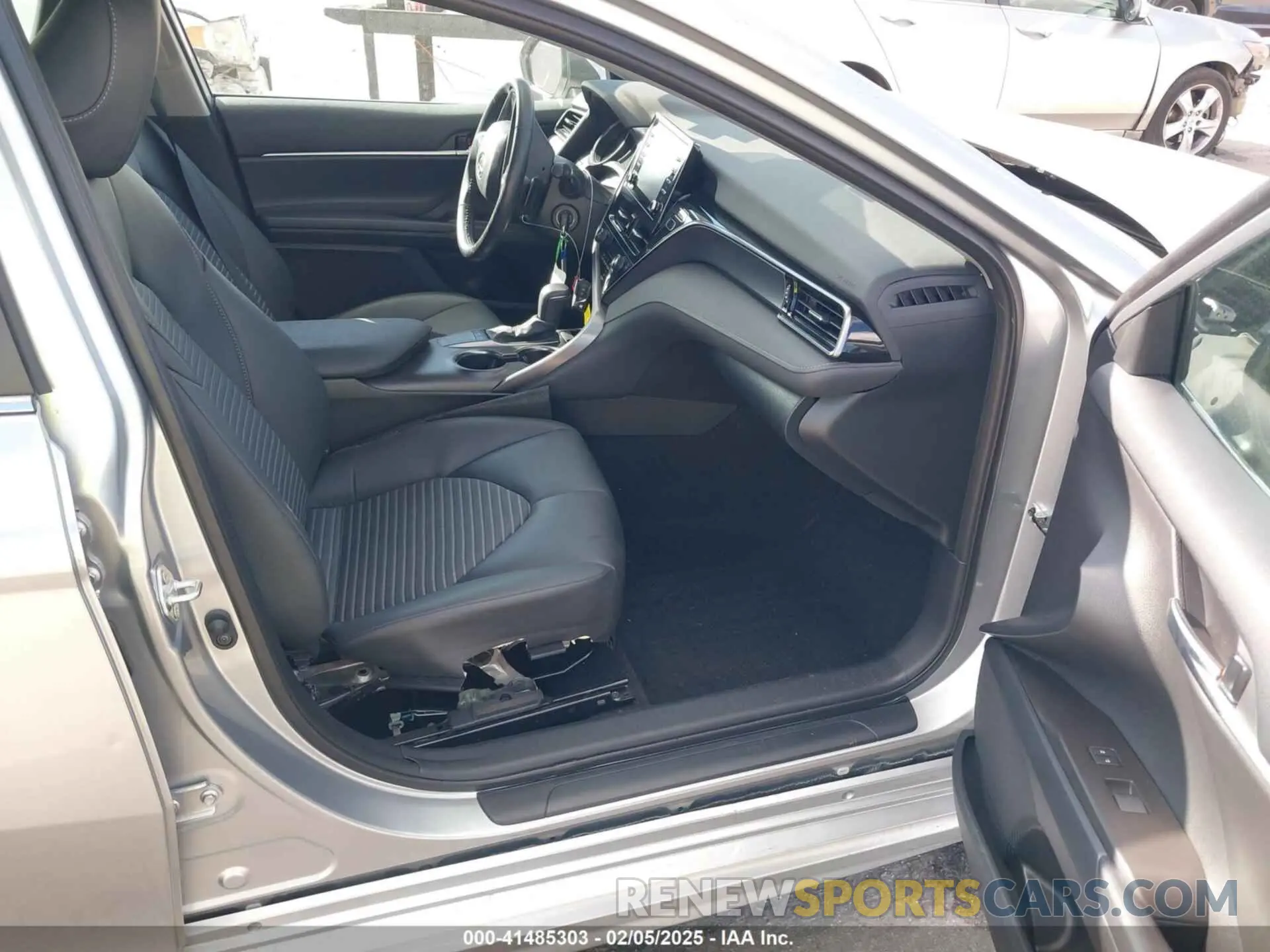 5 Фотография поврежденного автомобиля 4T1G11AK6PU768436 TOYOTA CAMRY 2023