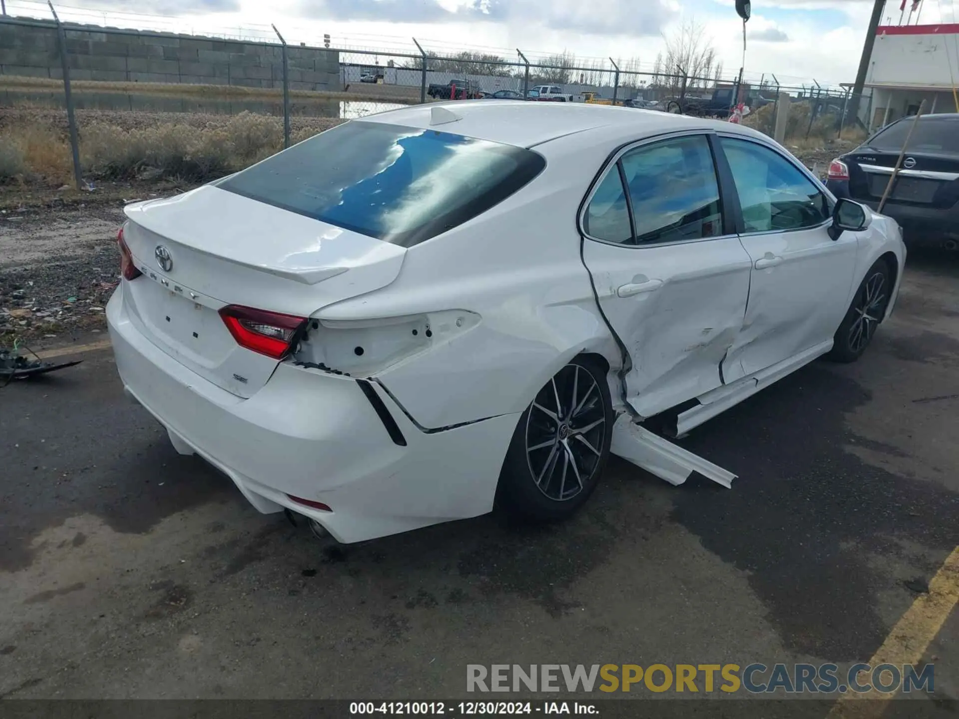 4 Фотография поврежденного автомобиля 4T1G11AK6PU813746 TOYOTA CAMRY 2023