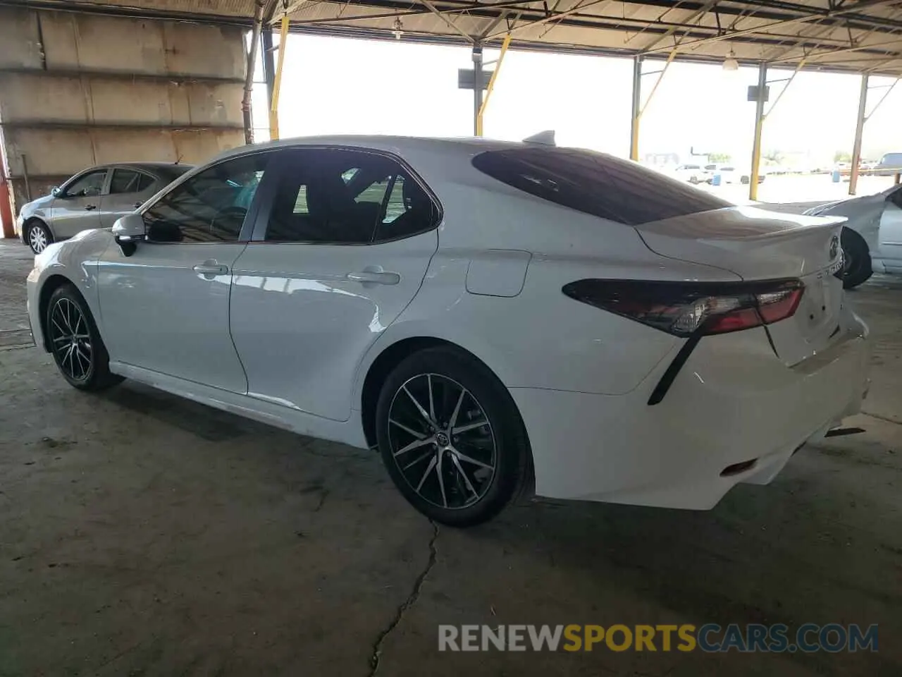 2 Фотография поврежденного автомобиля 4T1G11AK6PU832023 TOYOTA CAMRY 2023