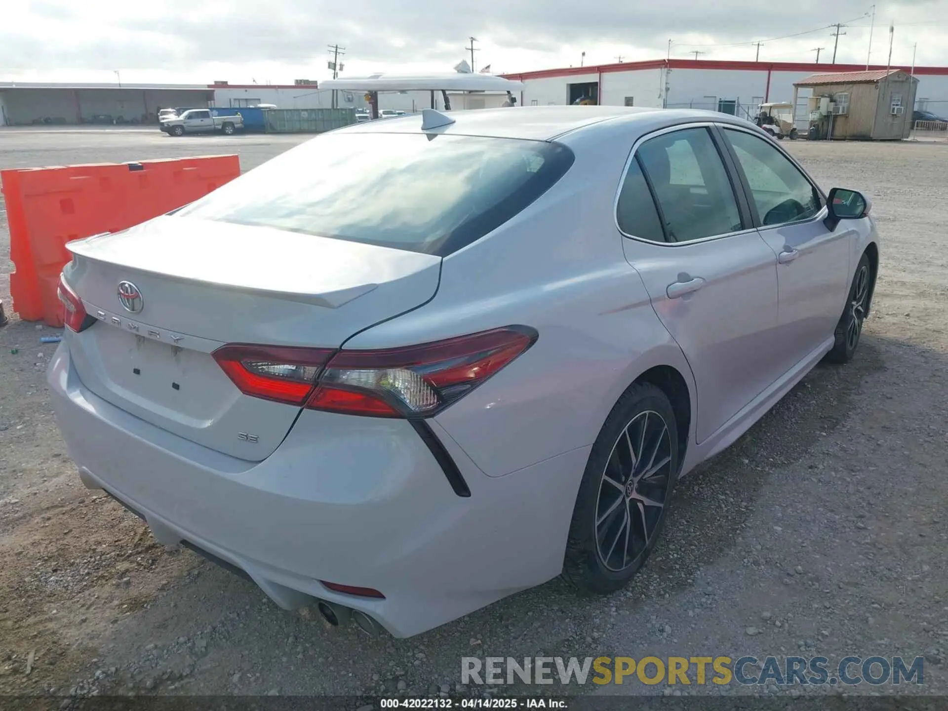 4 Photograph of a damaged car 4T1G11AK7PU090957 TOYOTA CAMRY 2023
