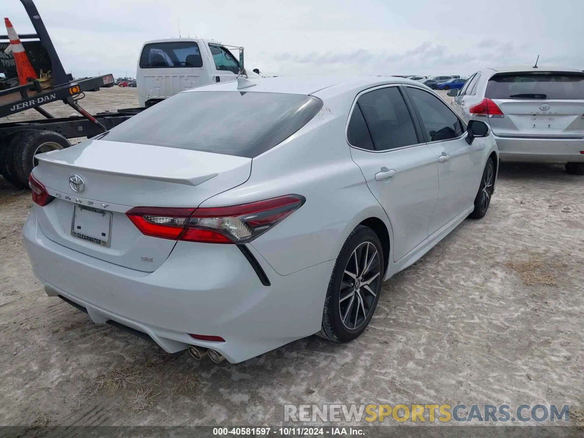 4 Photograph of a damaged car 4T1G11AK7PU135136 TOYOTA CAMRY 2023