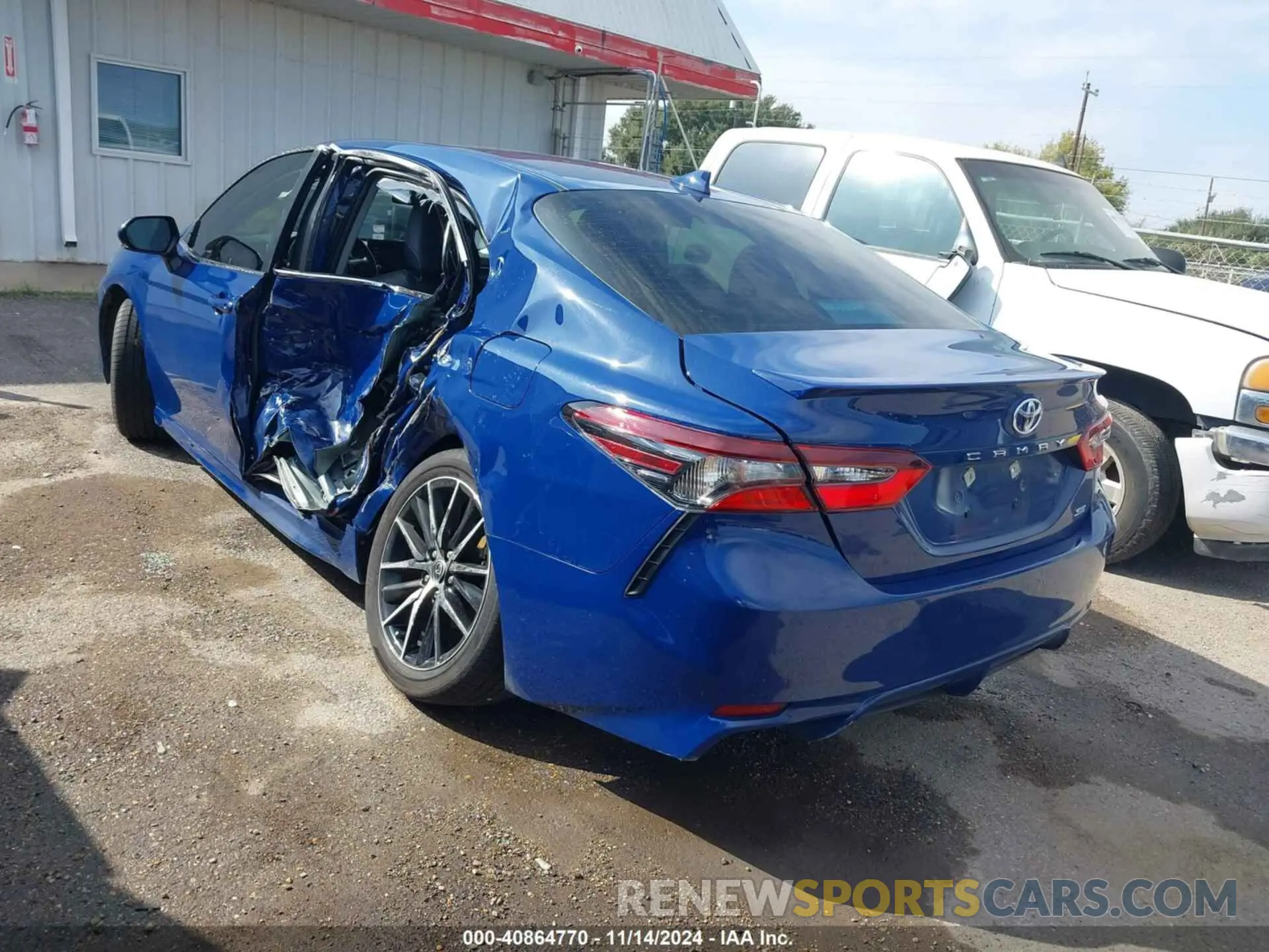 3 Фотография поврежденного автомобиля 4T1G11AK7PU173093 TOYOTA CAMRY 2023
