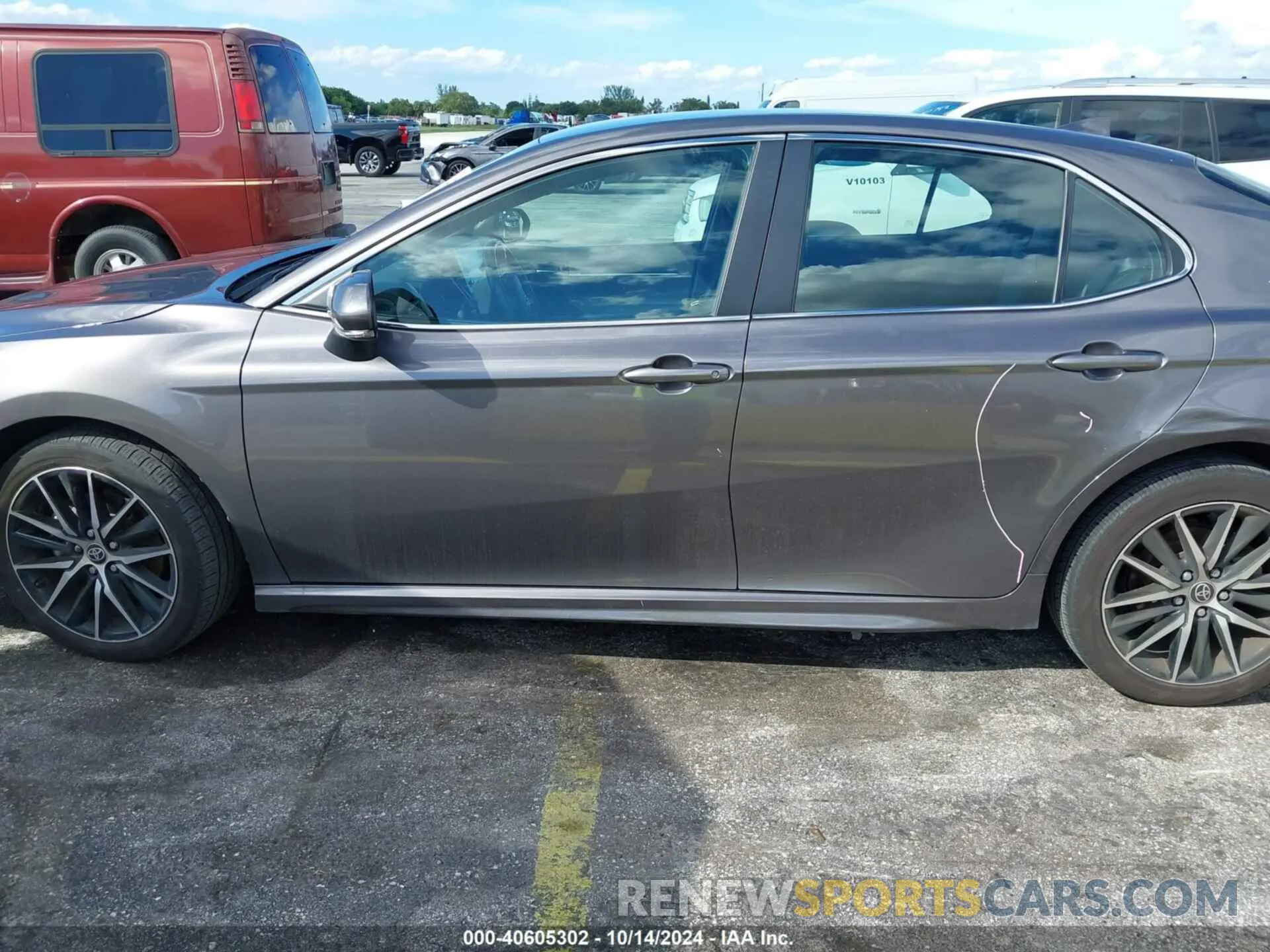 14 Photograph of a damaged car 4T1G11AK7PU754447 TOYOTA CAMRY 2023