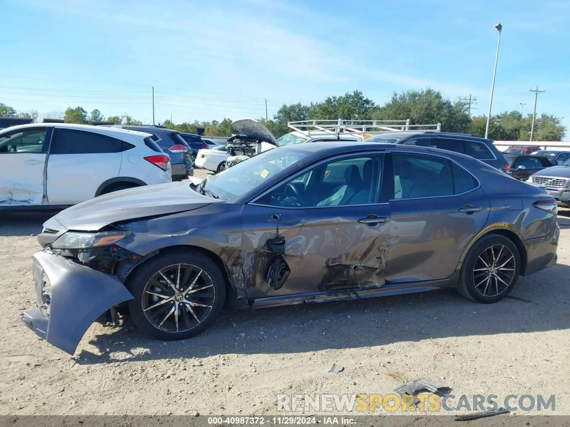 14 Фотография поврежденного автомобиля 4T1G11AK7PU756196 TOYOTA CAMRY 2023