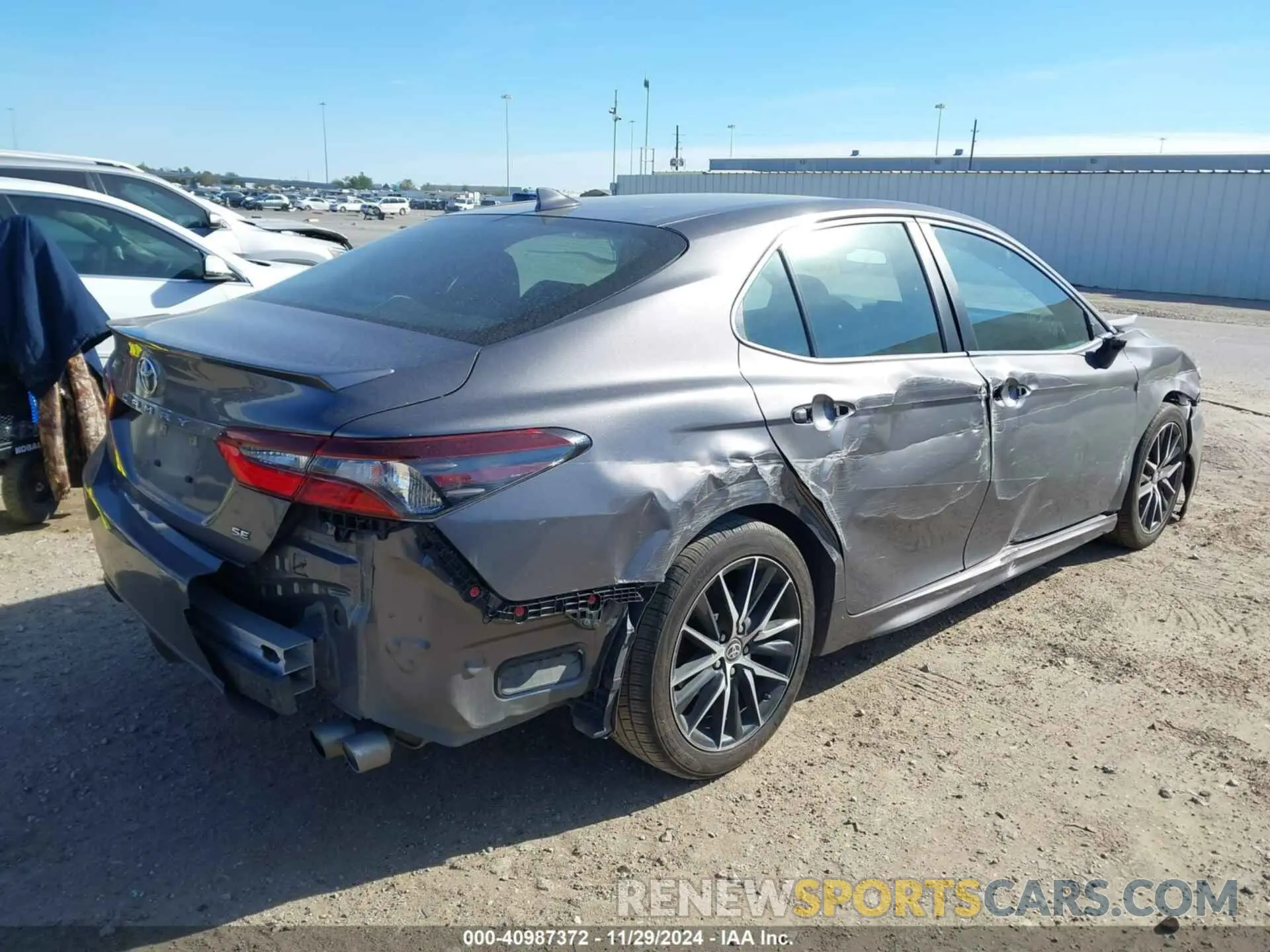 4 Фотография поврежденного автомобиля 4T1G11AK7PU756196 TOYOTA CAMRY 2023