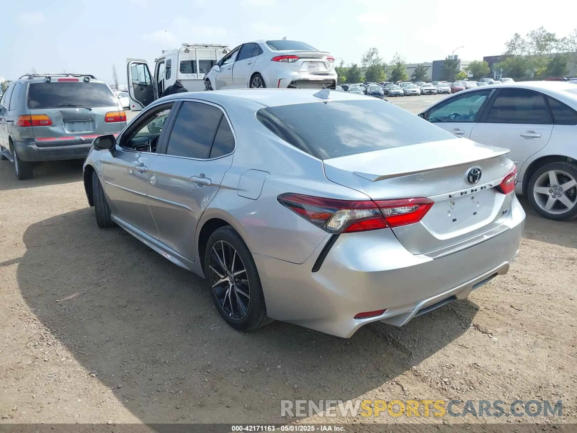 3 Photograph of a damaged car 4T1G11AK7PU782166 TOYOTA CAMRY 2023