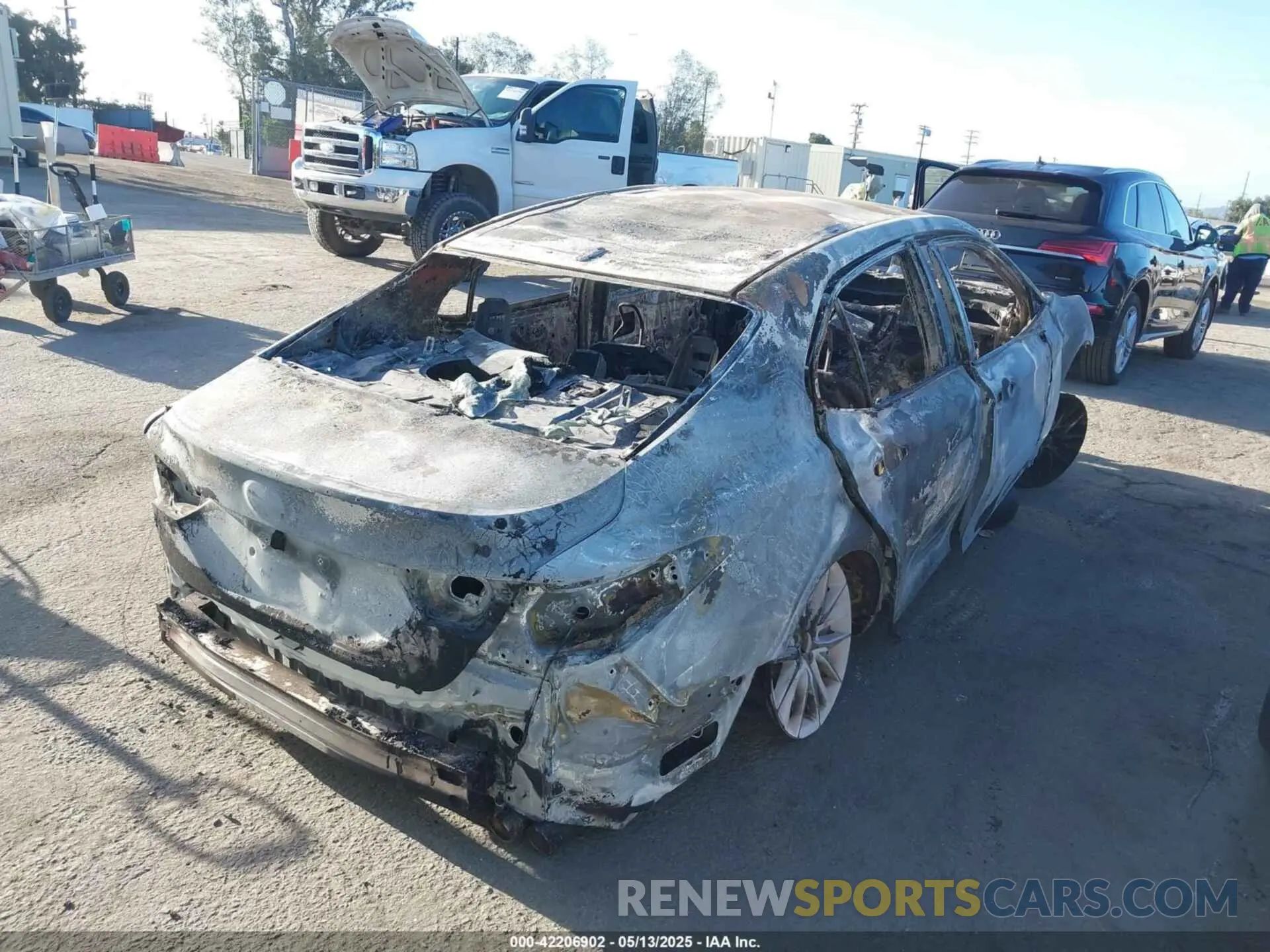 4 Photograph of a damaged car 4T1G11AK7PU826487 TOYOTA CAMRY 2023