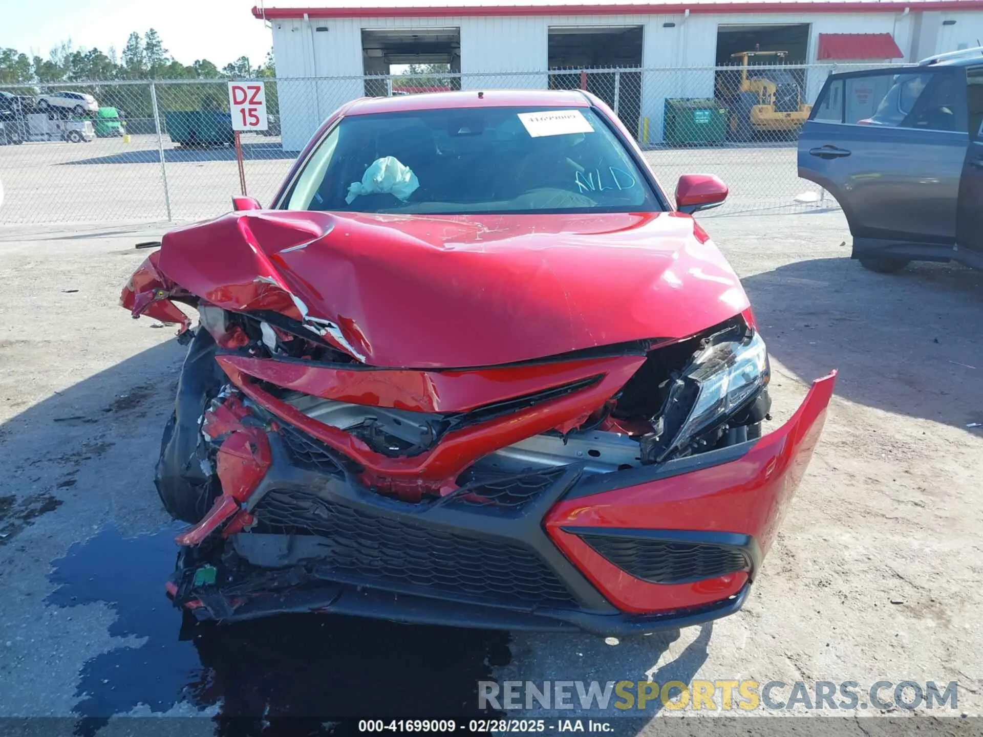 12 Фотография поврежденного автомобиля 4T1G11AK8PU116529 TOYOTA CAMRY 2023