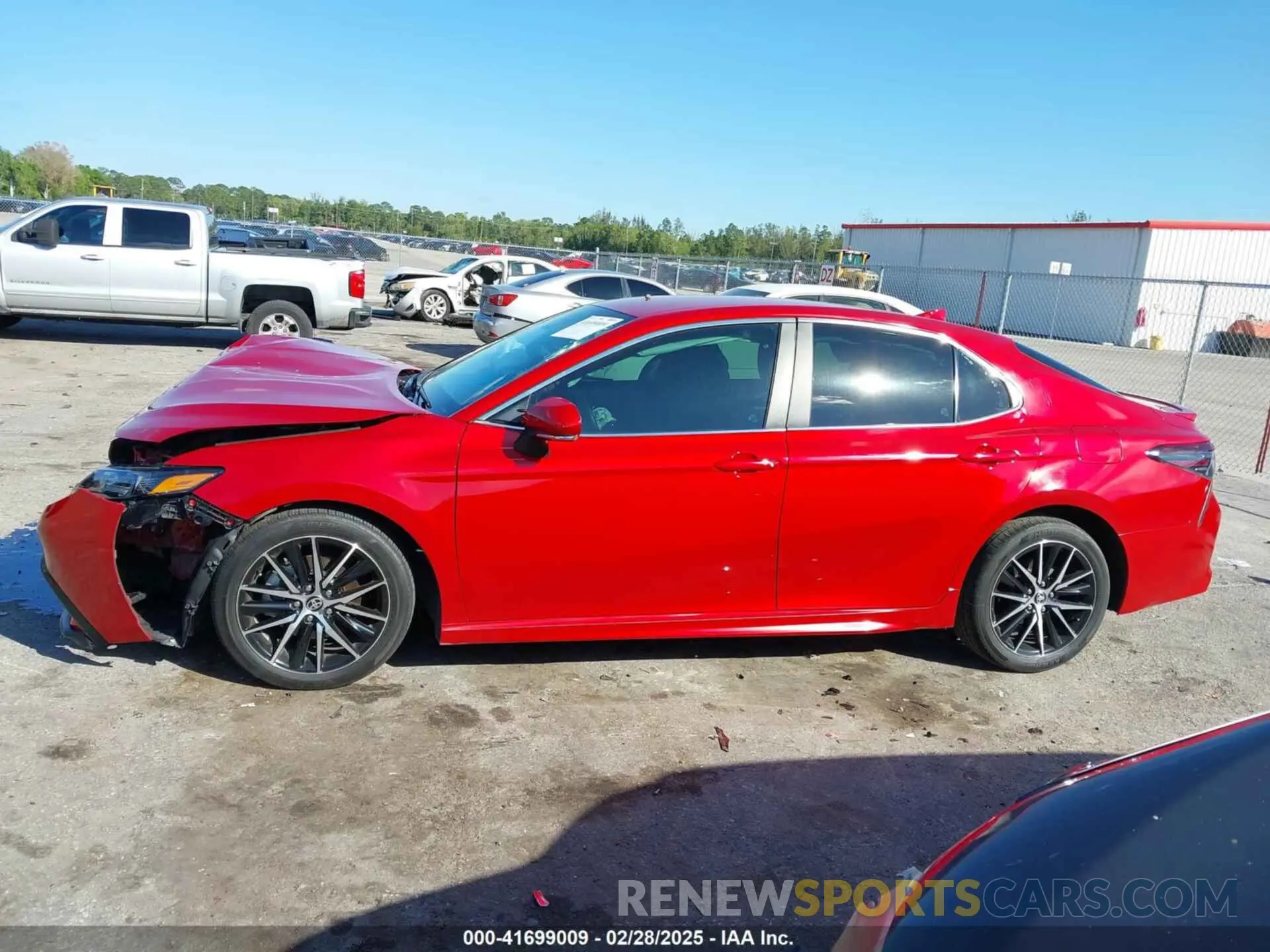 14 Фотография поврежденного автомобиля 4T1G11AK8PU116529 TOYOTA CAMRY 2023
