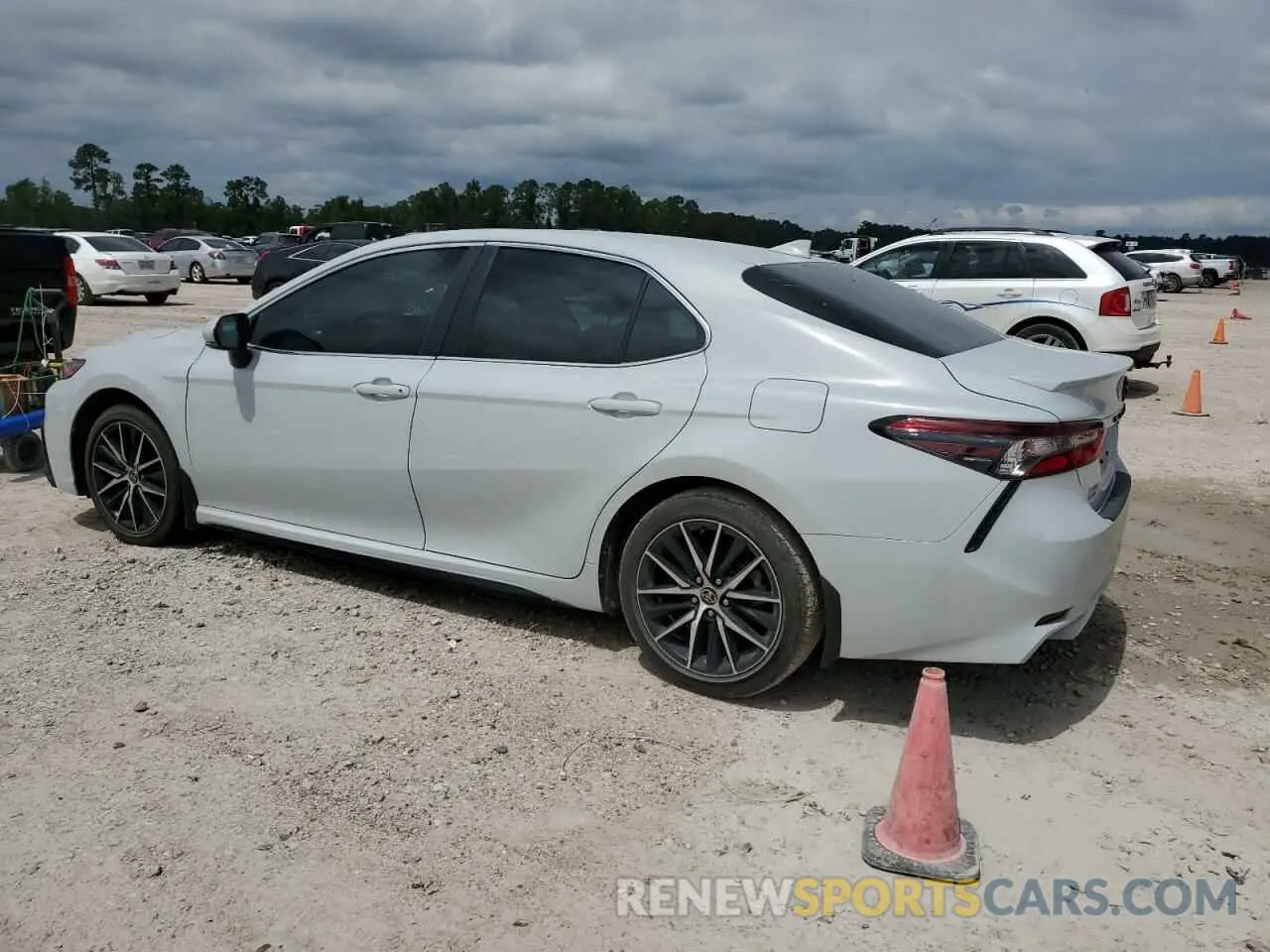 2 Фотография поврежденного автомобиля 4T1G11AK8PU167593 TOYOTA CAMRY 2023