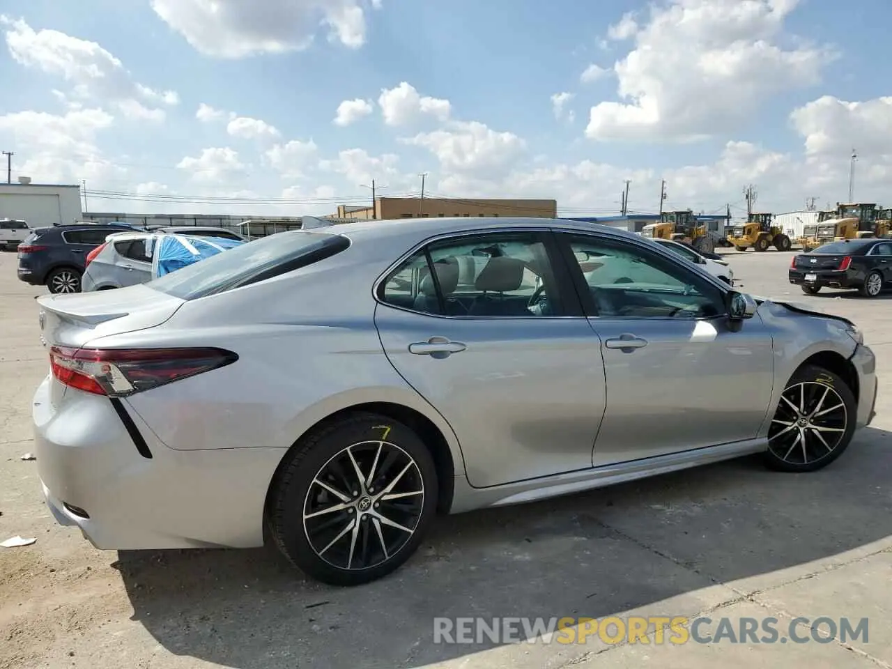 3 Фотография поврежденного автомобиля 4T1G11AK8PU729556 TOYOTA CAMRY 2023