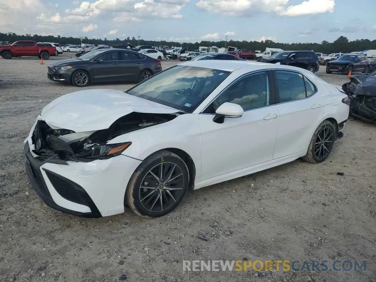 1 Фотография поврежденного автомобиля 4T1G11AK8PU742257 TOYOTA CAMRY 2023