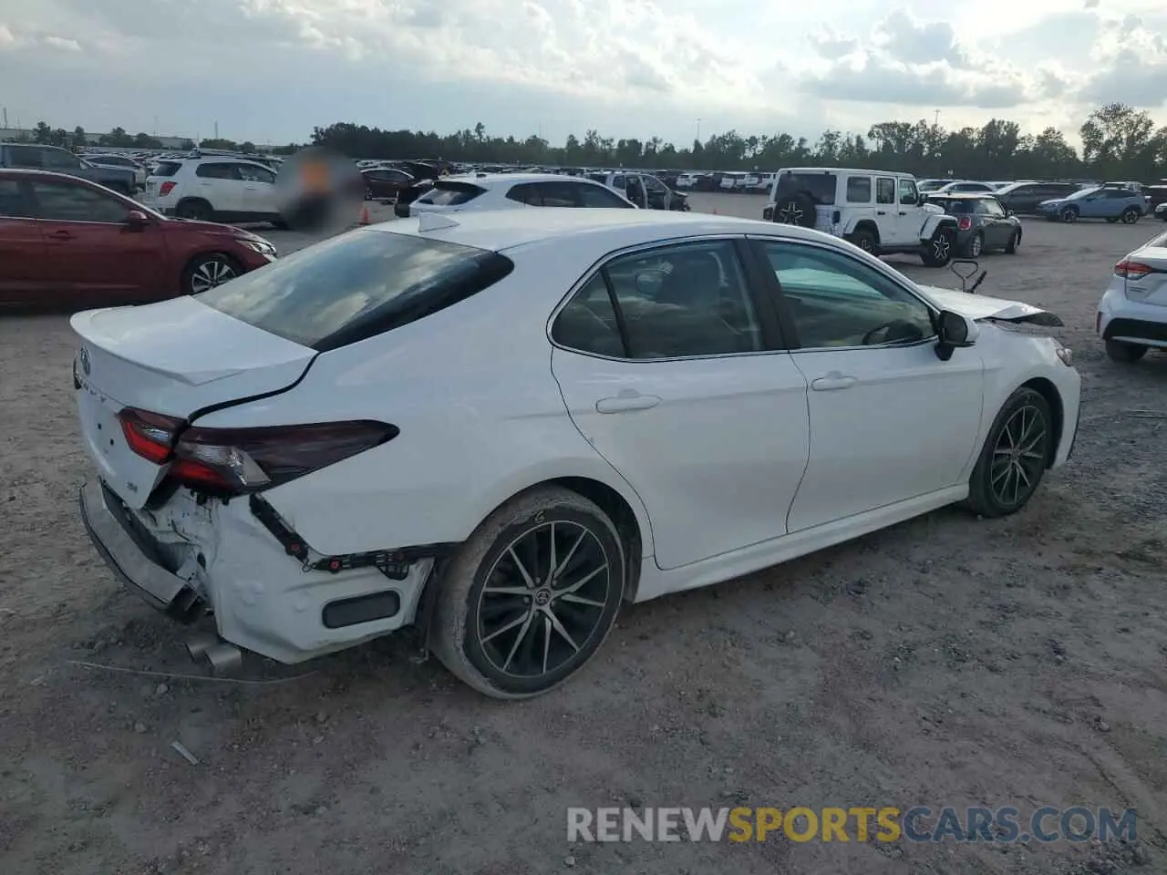 3 Фотография поврежденного автомобиля 4T1G11AK8PU742257 TOYOTA CAMRY 2023