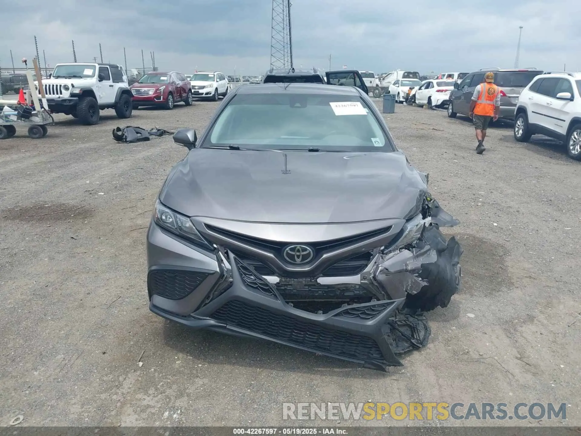 12 Фотография поврежденного автомобиля 4T1G11AK8PU798523 TOYOTA CAMRY 2023