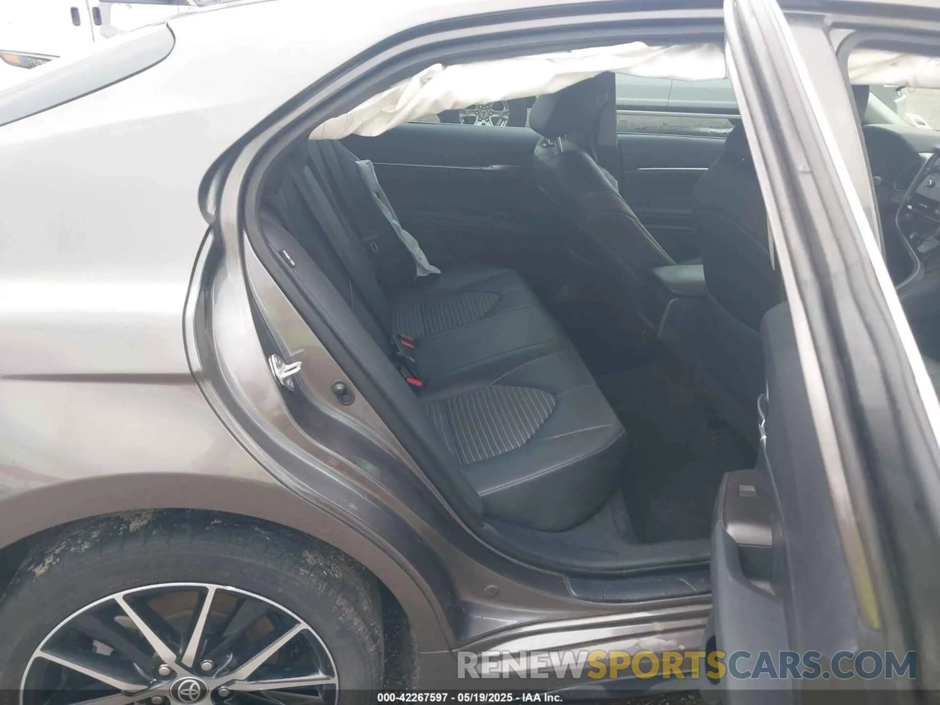 8 Фотография поврежденного автомобиля 4T1G11AK8PU798523 TOYOTA CAMRY 2023