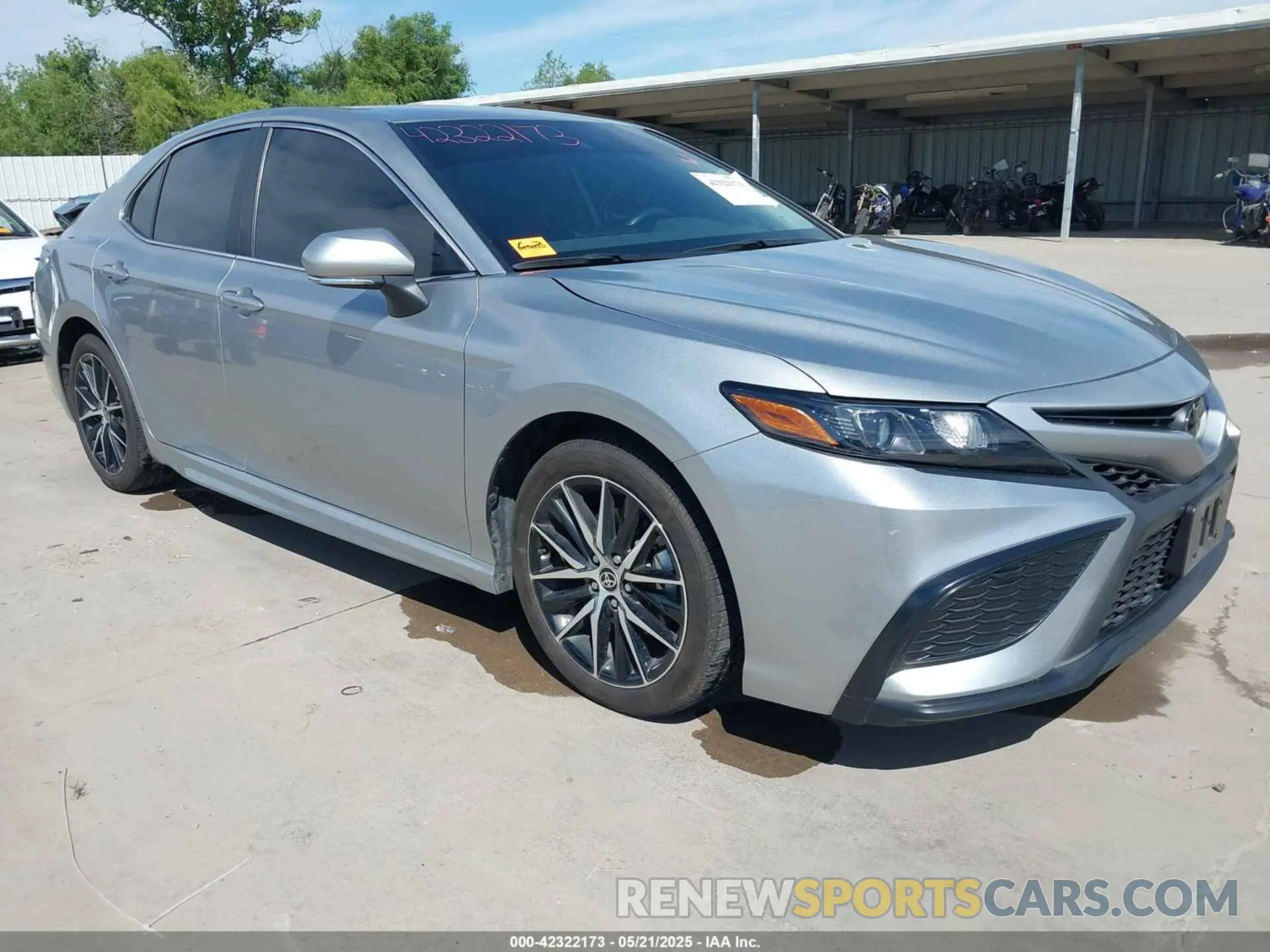1 Фотография поврежденного автомобиля 4T1G11AK9PU829892 TOYOTA CAMRY 2023