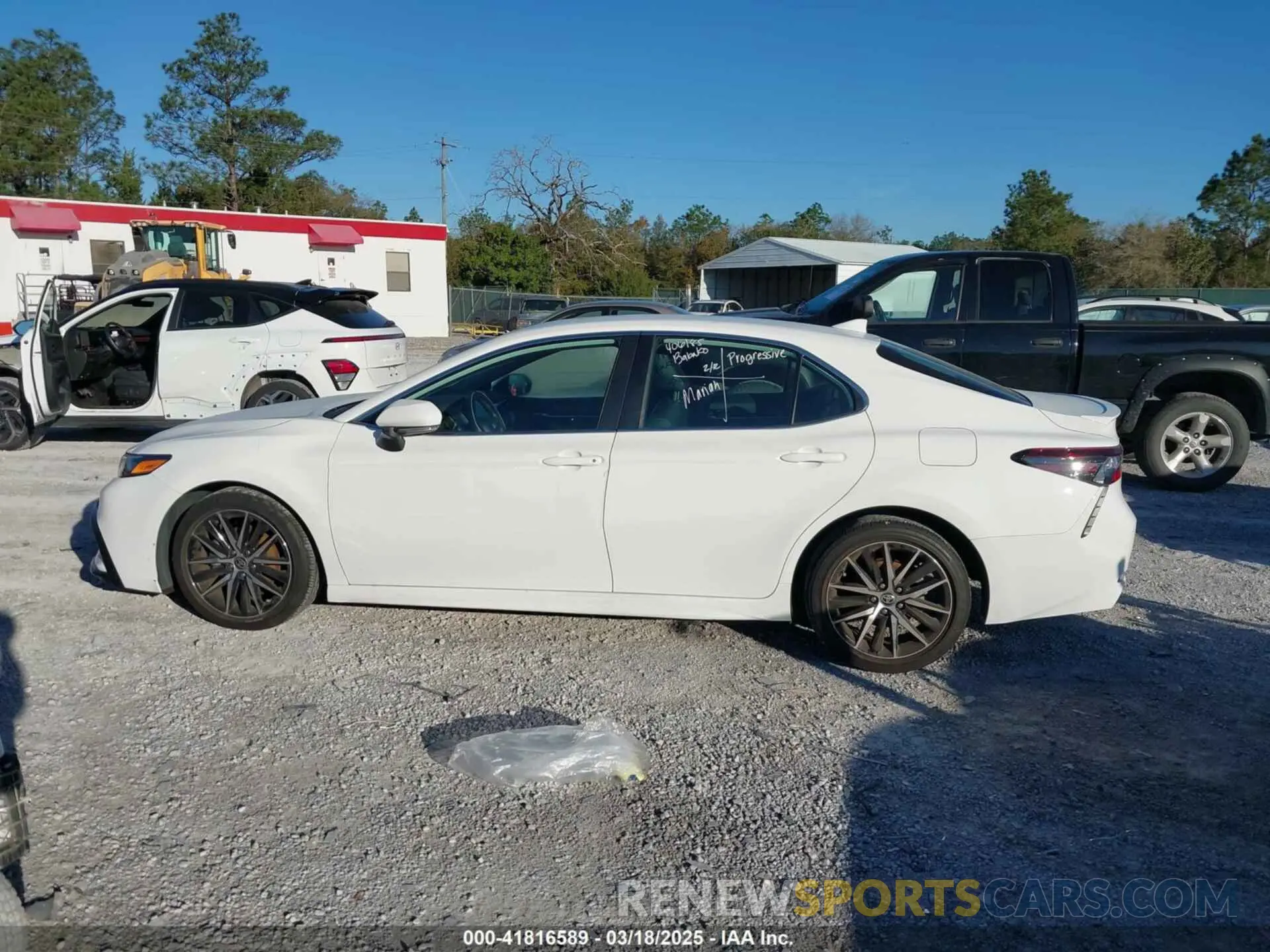 14 Фотография поврежденного автомобиля 4T1G11AKXPU153288 TOYOTA CAMRY 2023
