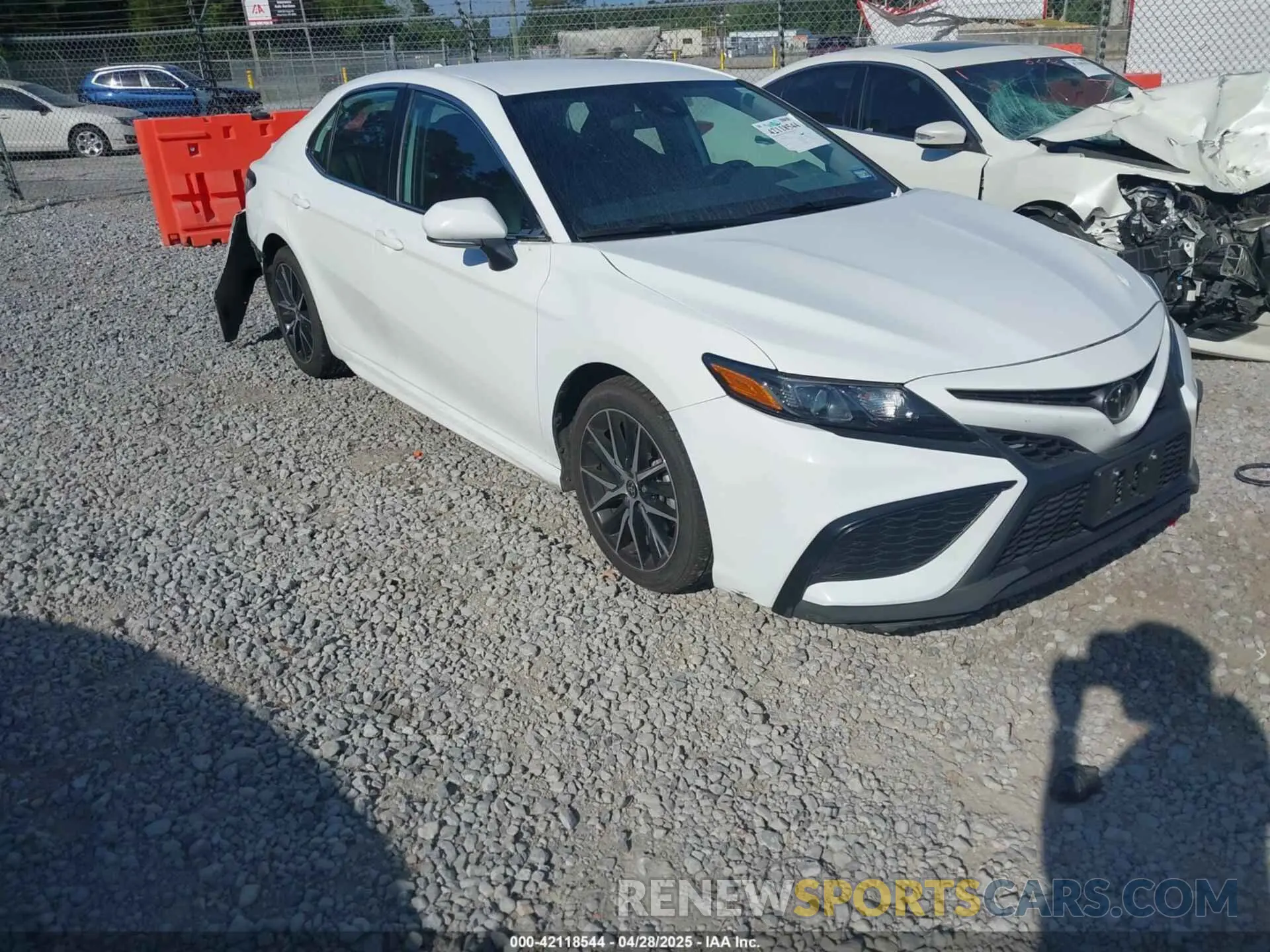 1 Фотография поврежденного автомобиля 4T1G11AKXPU768990 TOYOTA CAMRY 2023