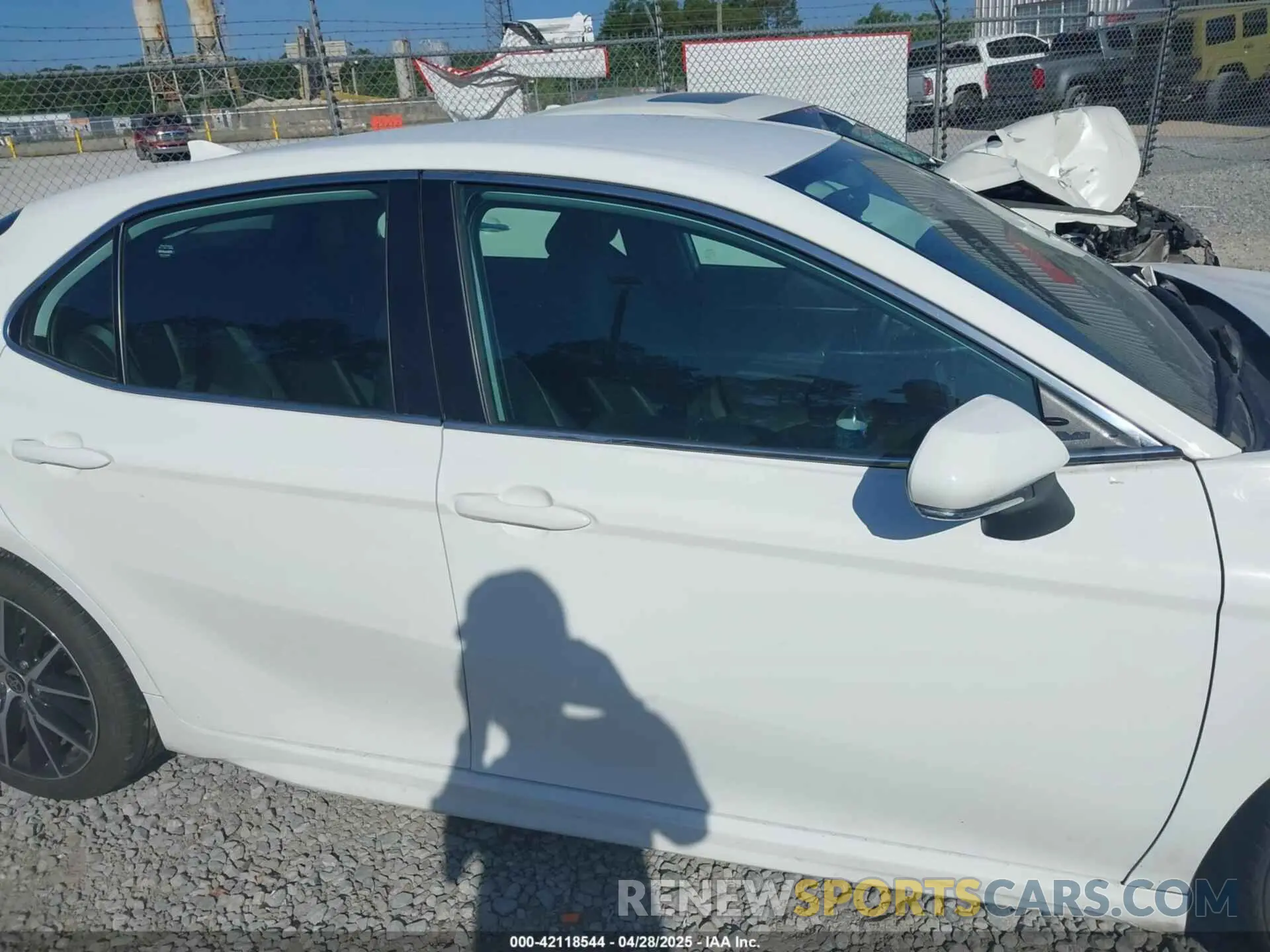 13 Фотография поврежденного автомобиля 4T1G11AKXPU768990 TOYOTA CAMRY 2023
