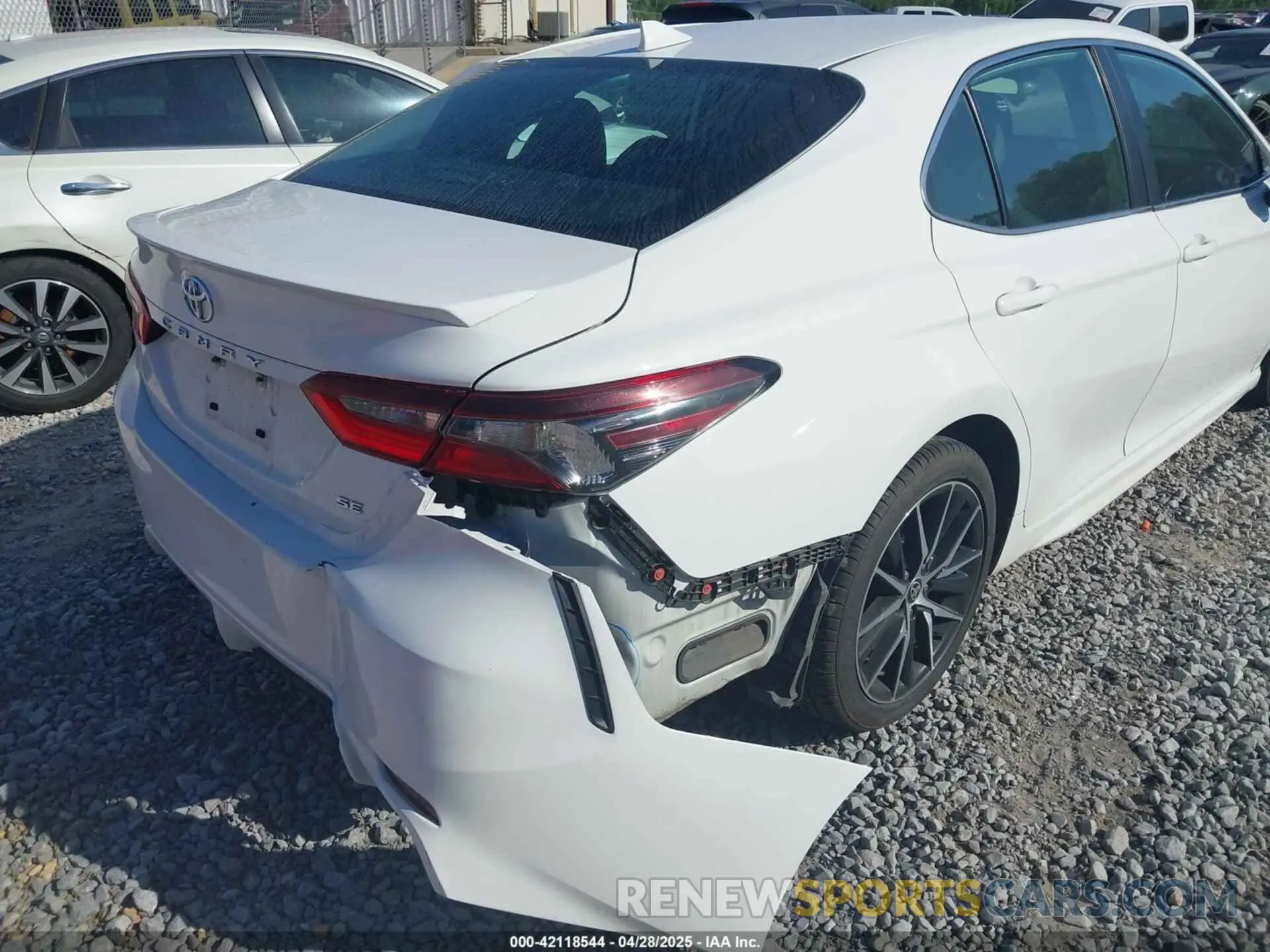 6 Фотография поврежденного автомобиля 4T1G11AKXPU768990 TOYOTA CAMRY 2023