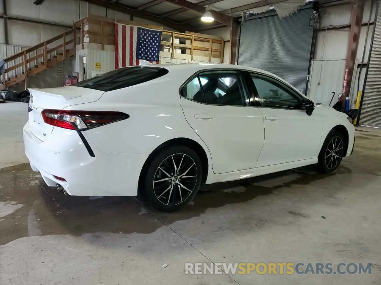 3 Фотография поврежденного автомобиля 4T1G11AKXPU824507 TOYOTA CAMRY 2023