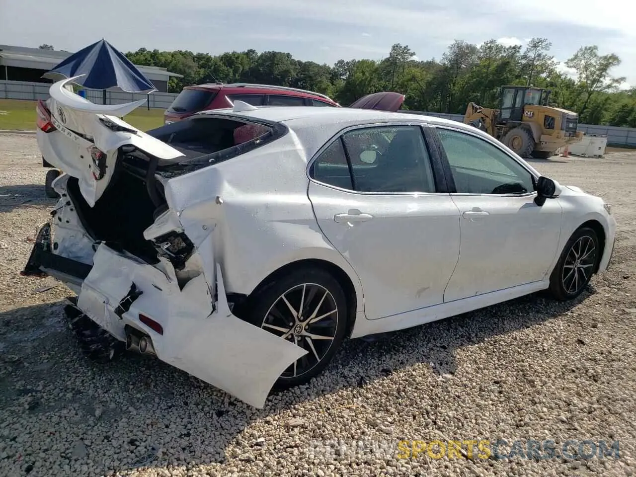 3 Фотография поврежденного автомобиля 4T1G11AKXPU837029 TOYOTA CAMRY 2023