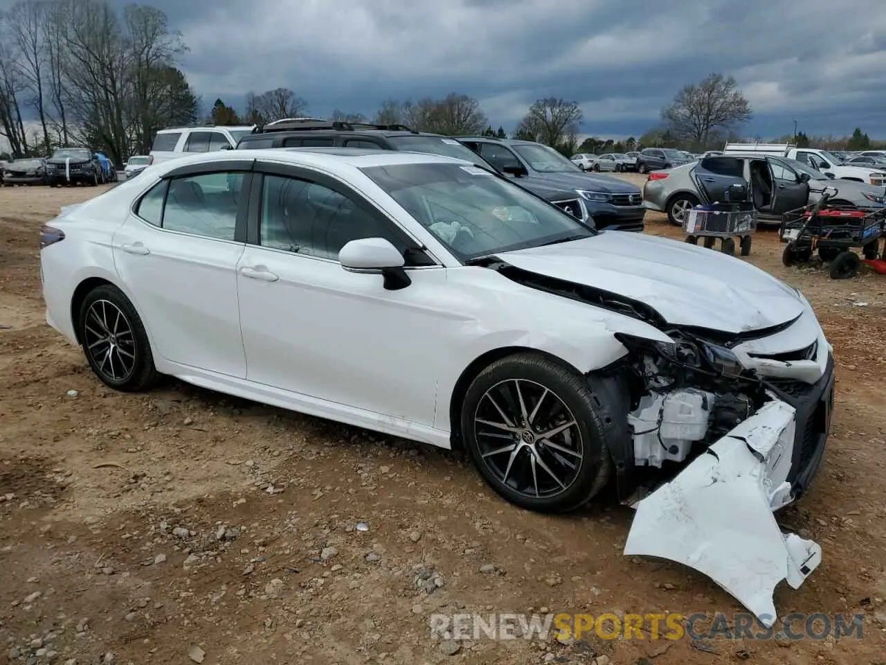 4 Фотография поврежденного автомобиля 4T1G11BK0PU084075 TOYOTA CAMRY 2023