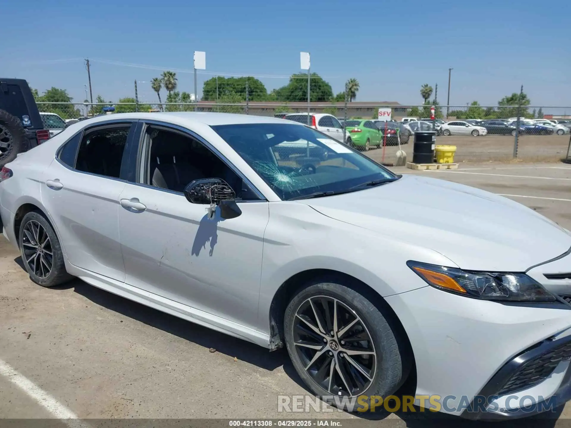 12 Фотография поврежденного автомобиля 4T1G11BK0PU099904 TOYOTA CAMRY 2023