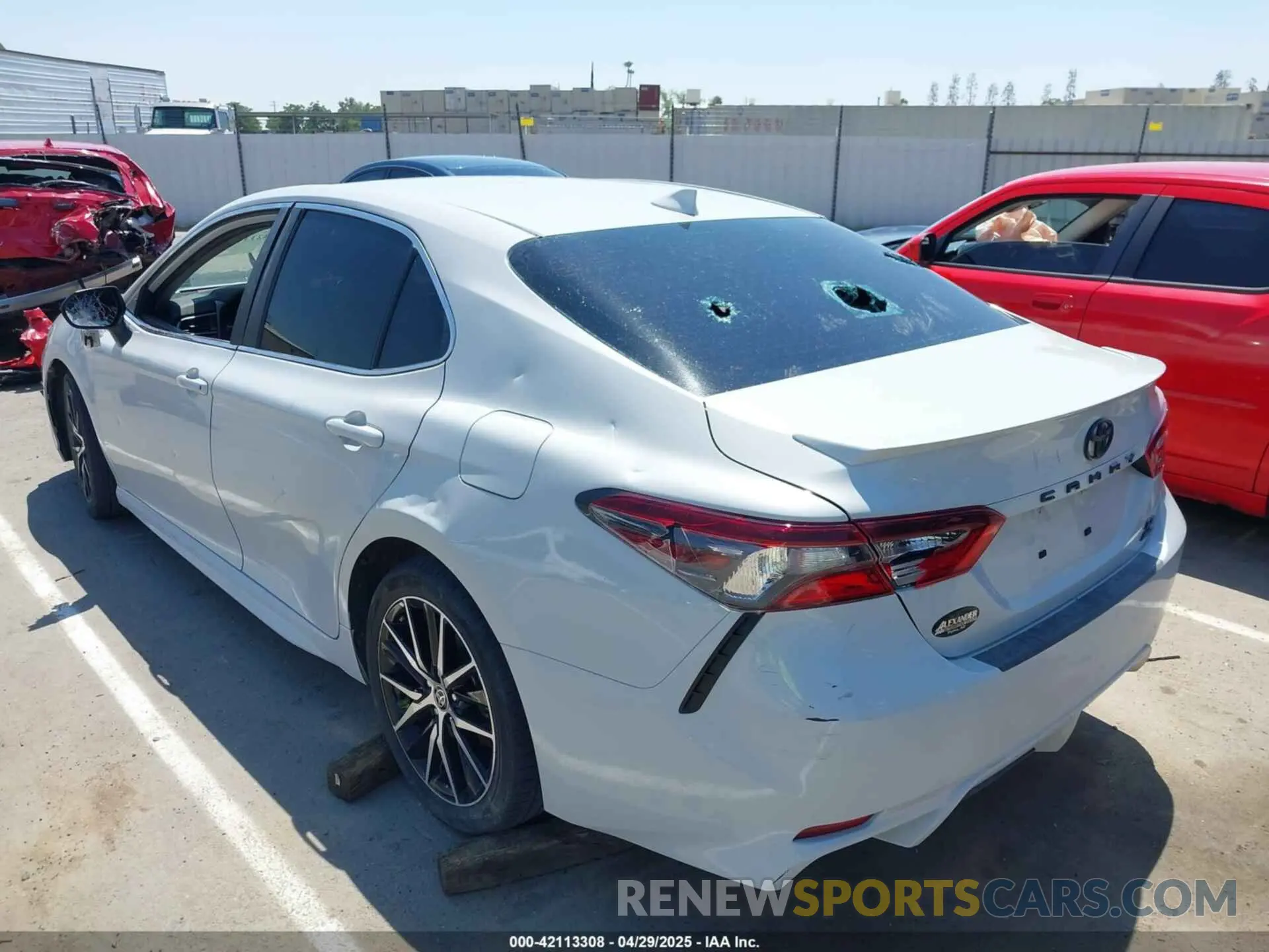 6 Фотография поврежденного автомобиля 4T1G11BK0PU099904 TOYOTA CAMRY 2023