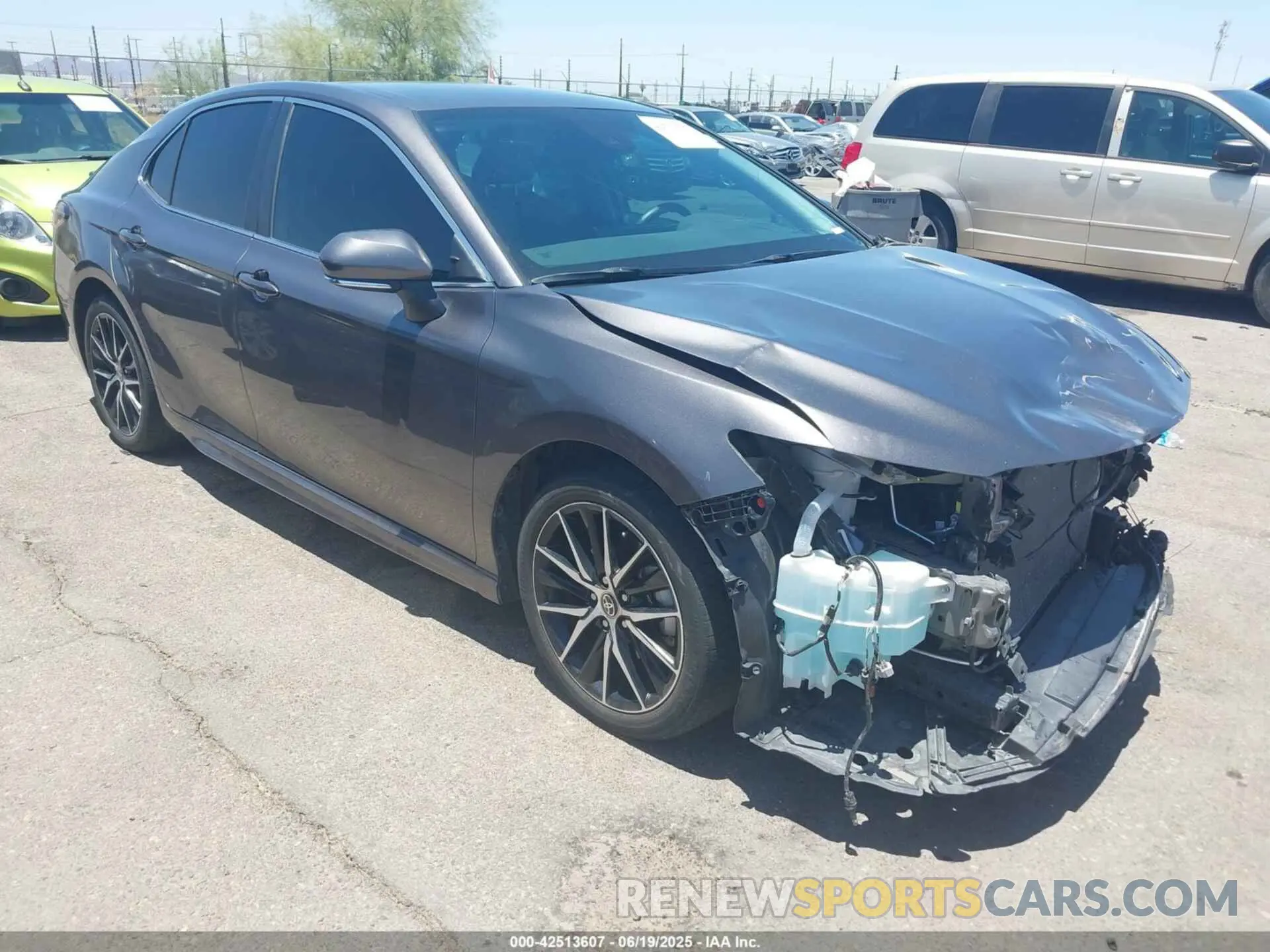 1 Фотография поврежденного автомобиля 4T1G11BK1PU086482 TOYOTA CAMRY 2023