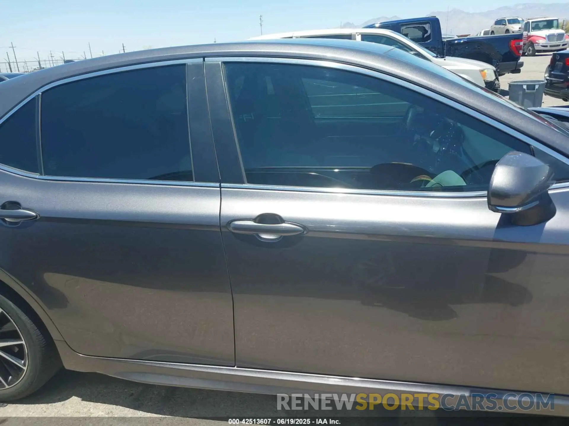 14 Фотография поврежденного автомобиля 4T1G11BK1PU086482 TOYOTA CAMRY 2023