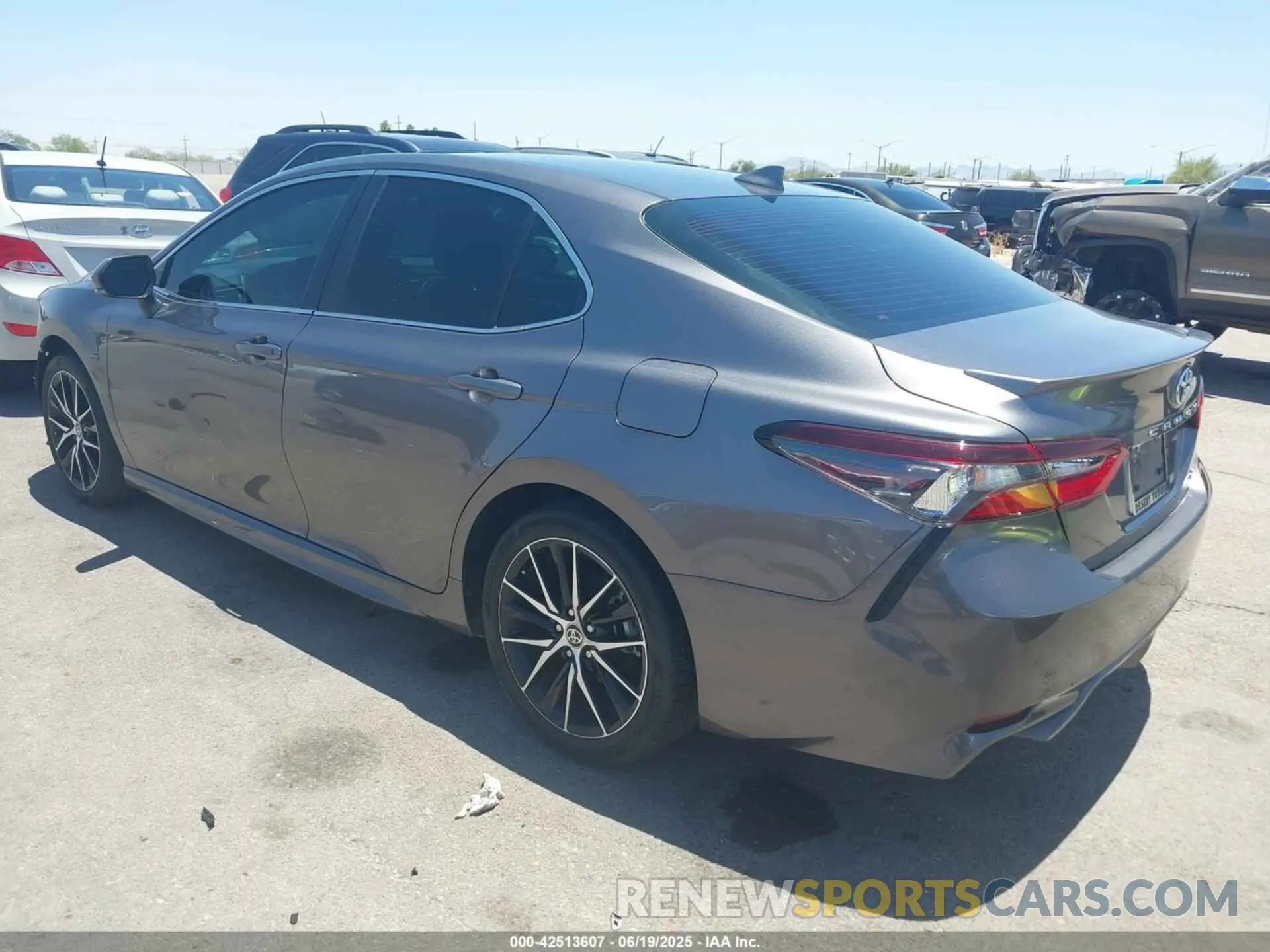 3 Фотография поврежденного автомобиля 4T1G11BK1PU086482 TOYOTA CAMRY 2023