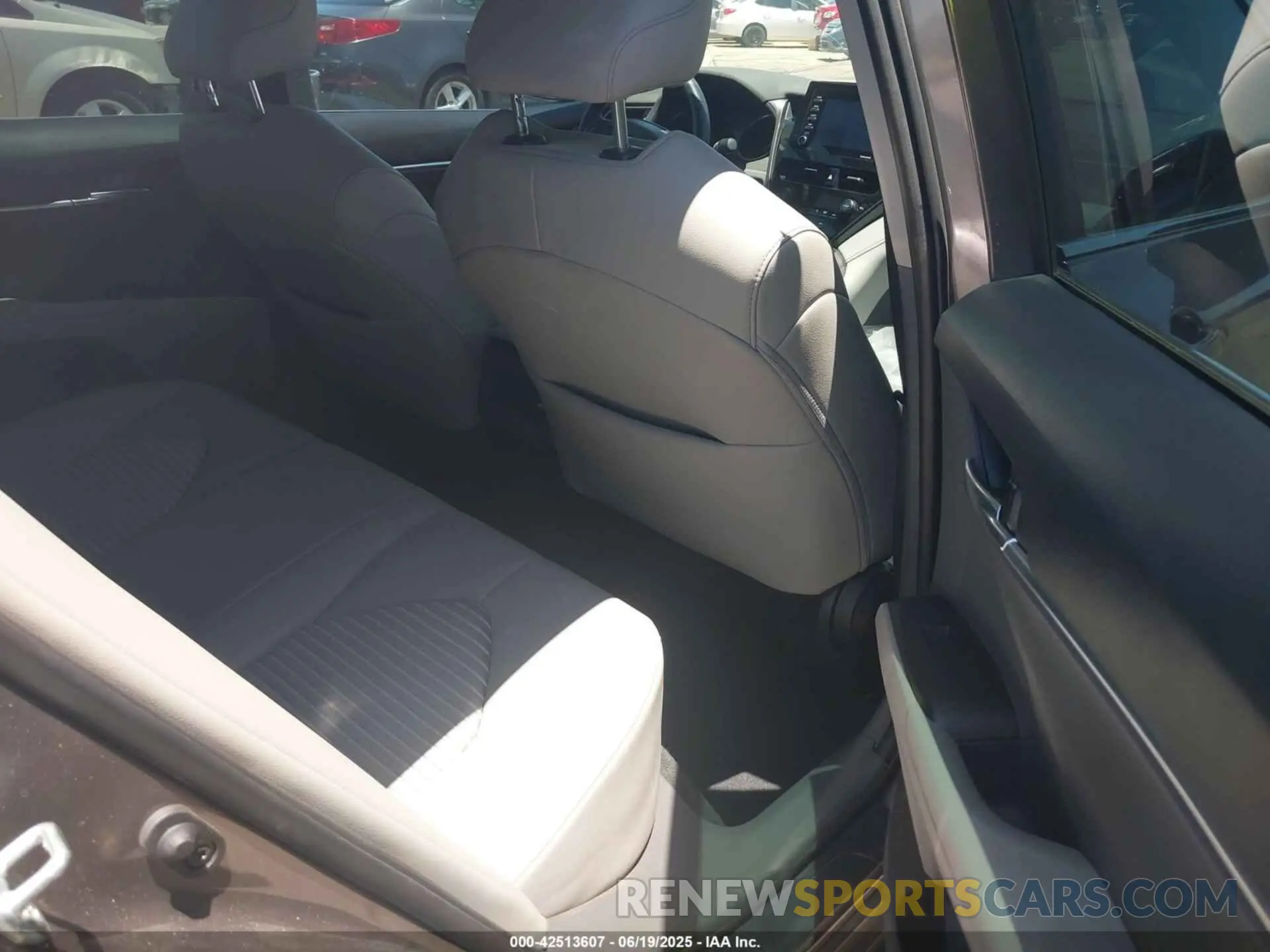 8 Фотография поврежденного автомобиля 4T1G11BK1PU086482 TOYOTA CAMRY 2023