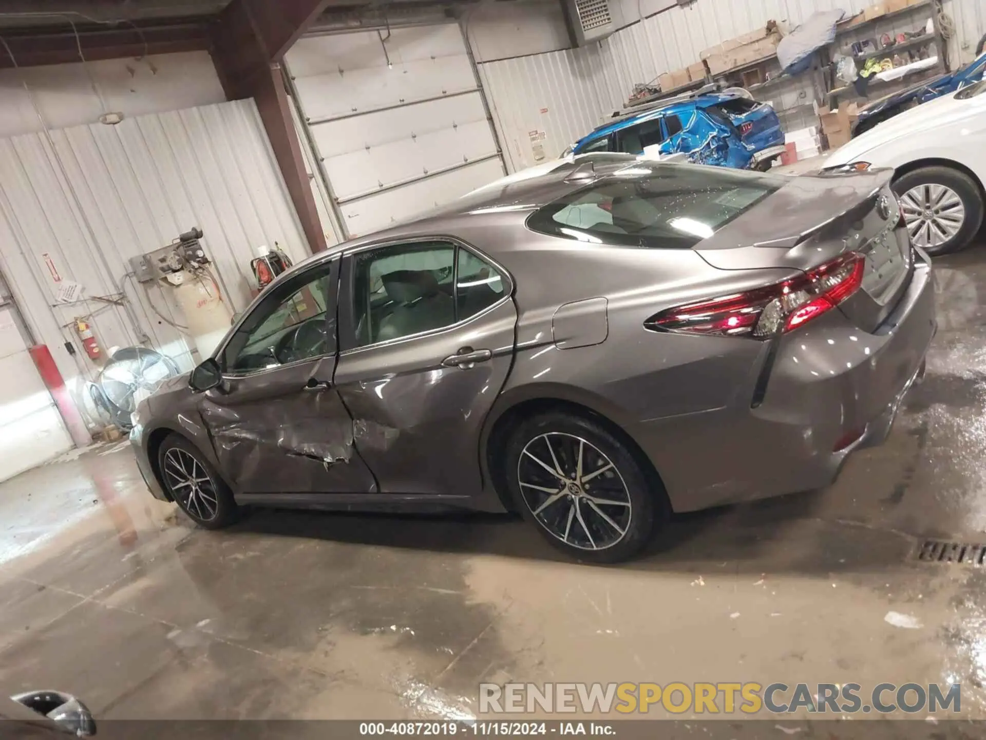 14 Фотография поврежденного автомобиля 4T1G11BK3PU079498 TOYOTA CAMRY 2023