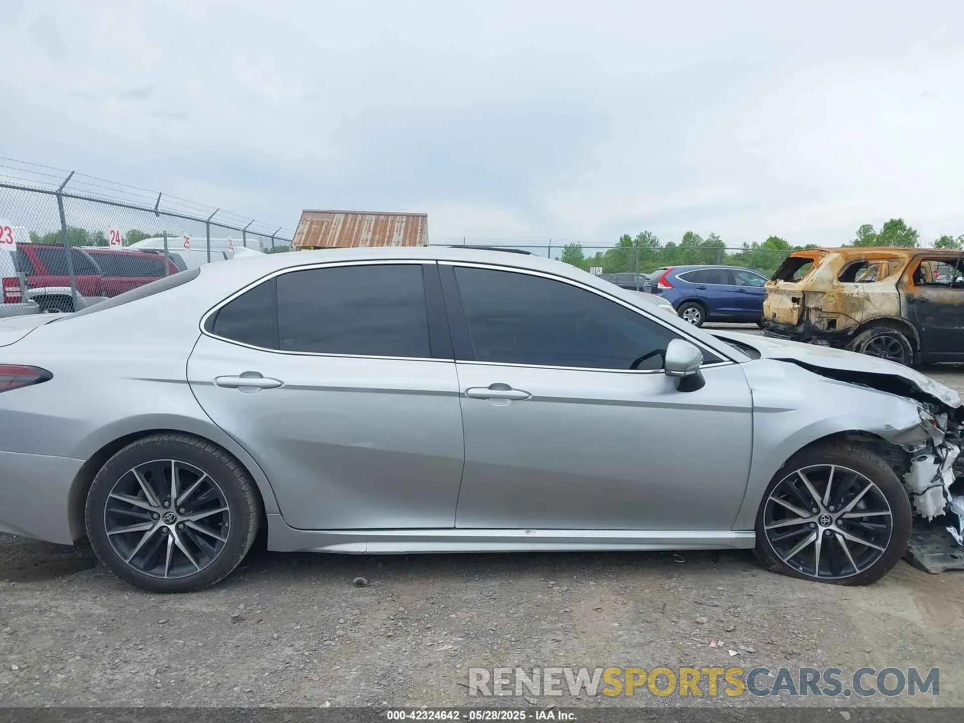 14 Фотография поврежденного автомобиля 4T1G11BK4PU089652 TOYOTA CAMRY 2023
