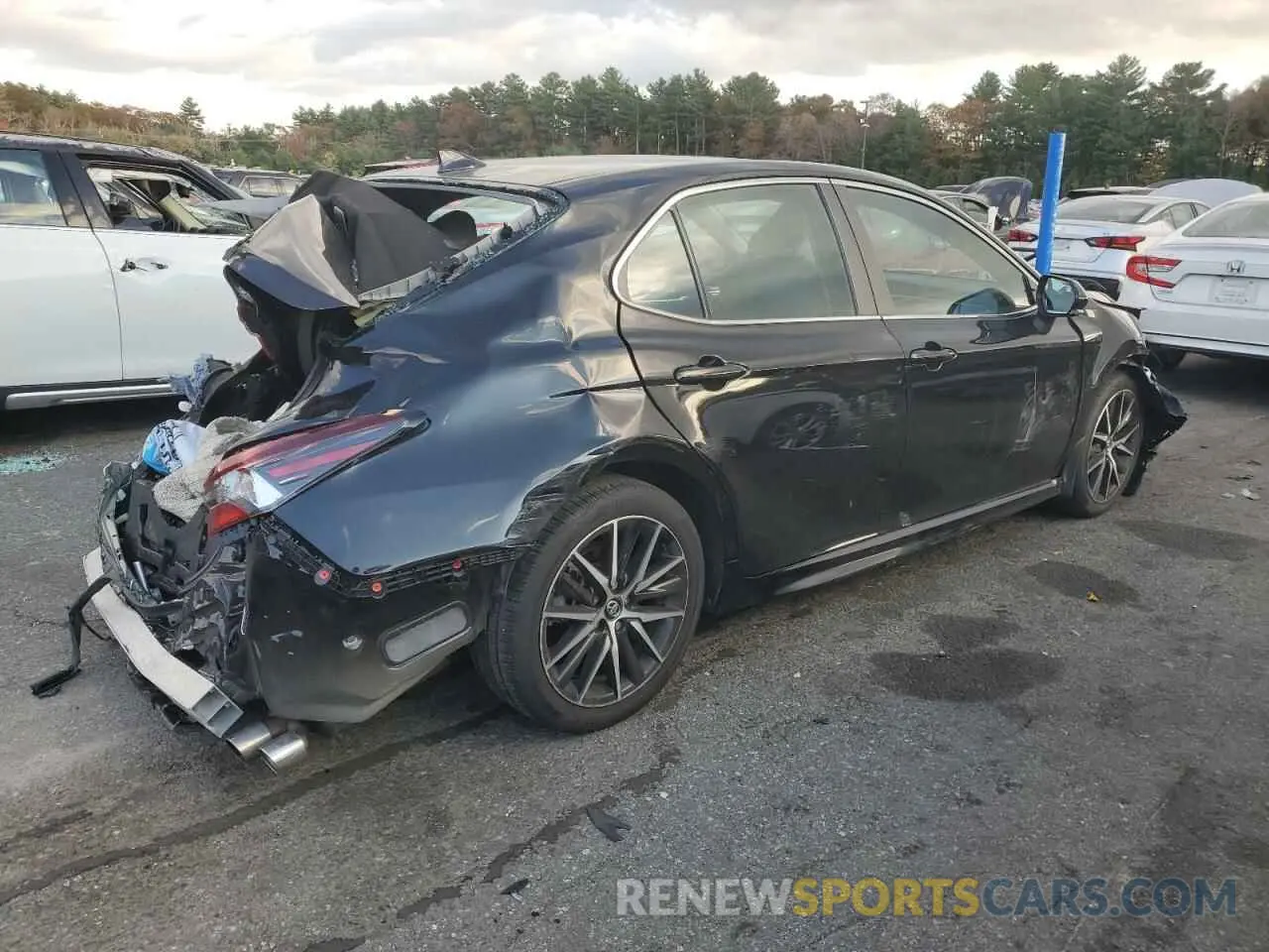3 Photograph of a damaged car 4T1G11BK7PU091394 TOYOTA CAMRY 2023