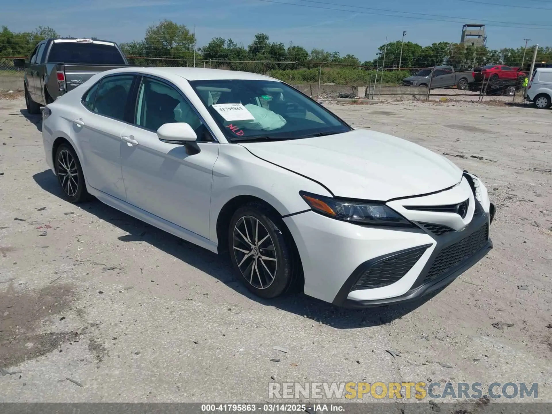 1 Фотография поврежденного автомобиля 4T1G11BK7PU097308 TOYOTA CAMRY 2023