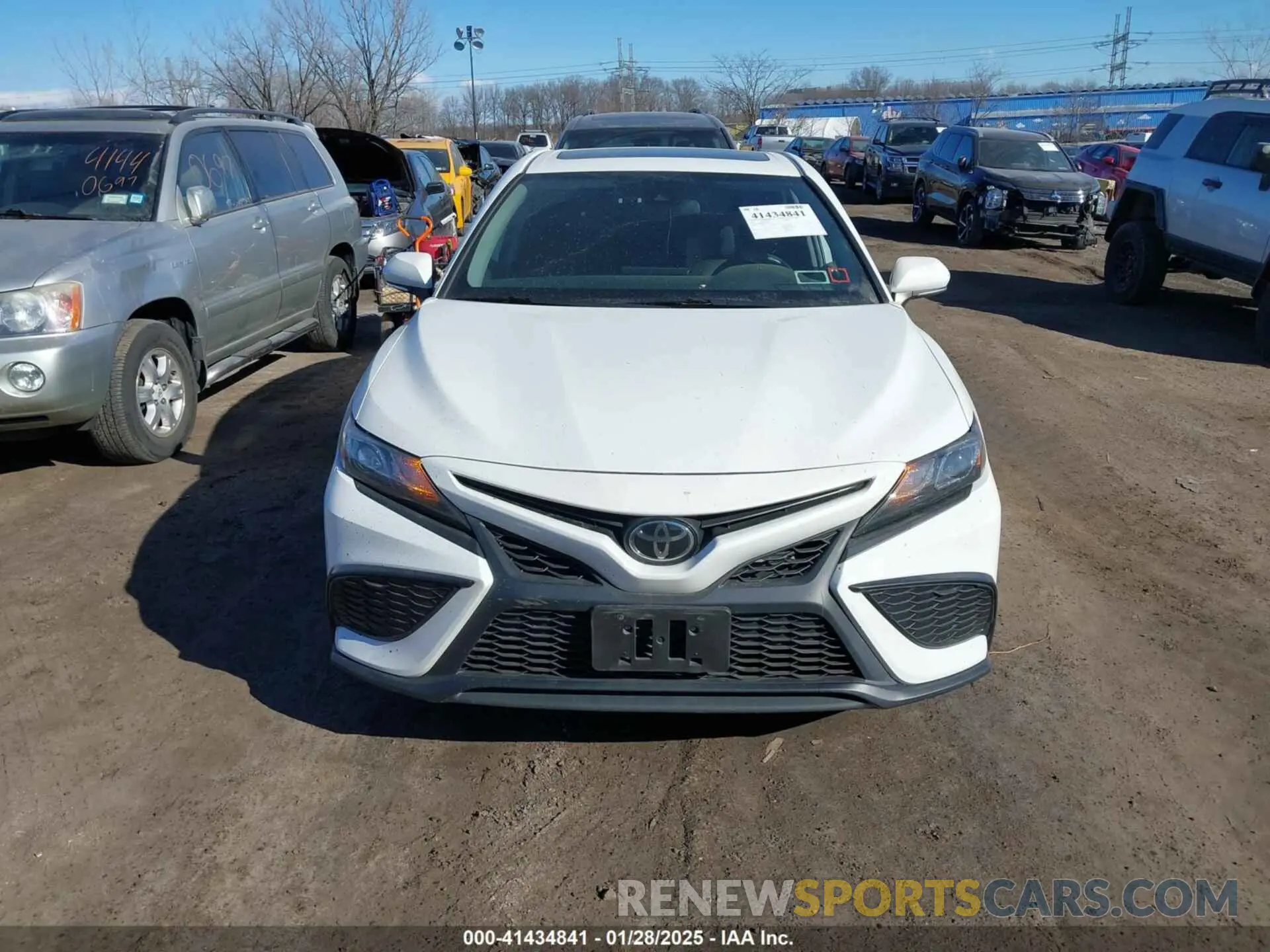 12 Фотография поврежденного автомобиля 4T1G11BK8PU084759 TOYOTA CAMRY 2023