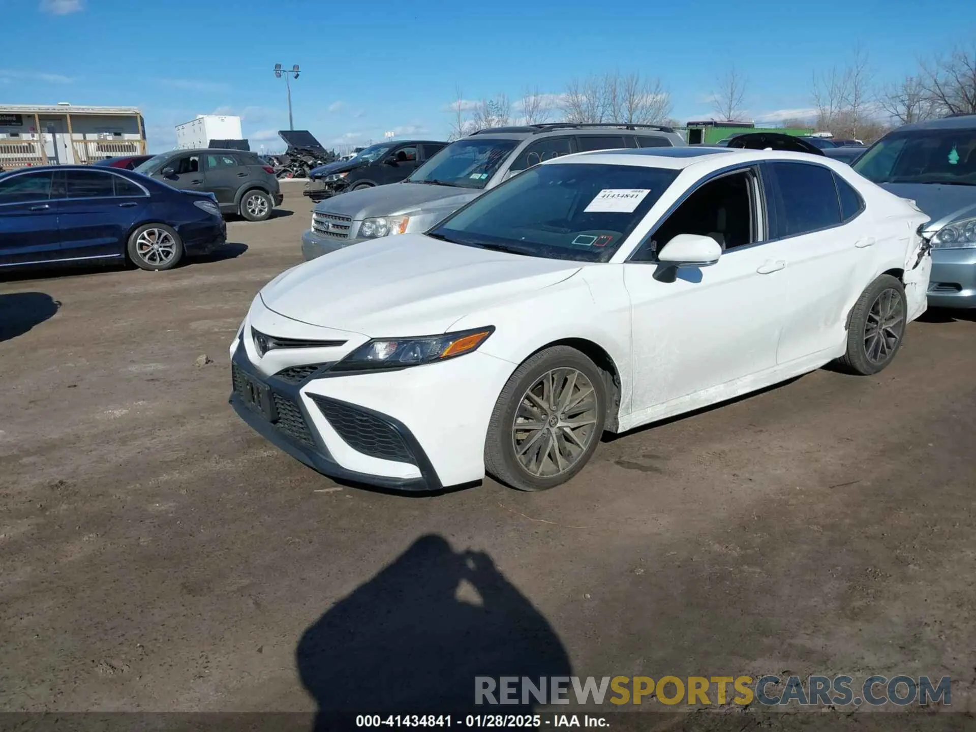 2 Фотография поврежденного автомобиля 4T1G11BK8PU084759 TOYOTA CAMRY 2023