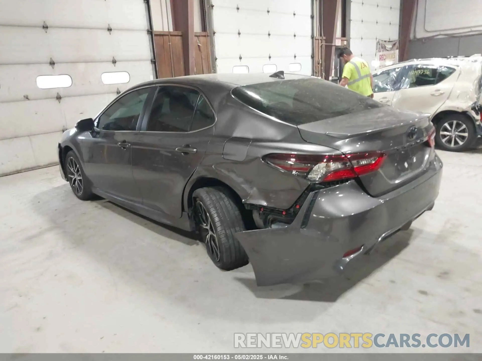 3 Фотография поврежденного автомобиля 4T1G11BK8PU100569 TOYOTA CAMRY 2023