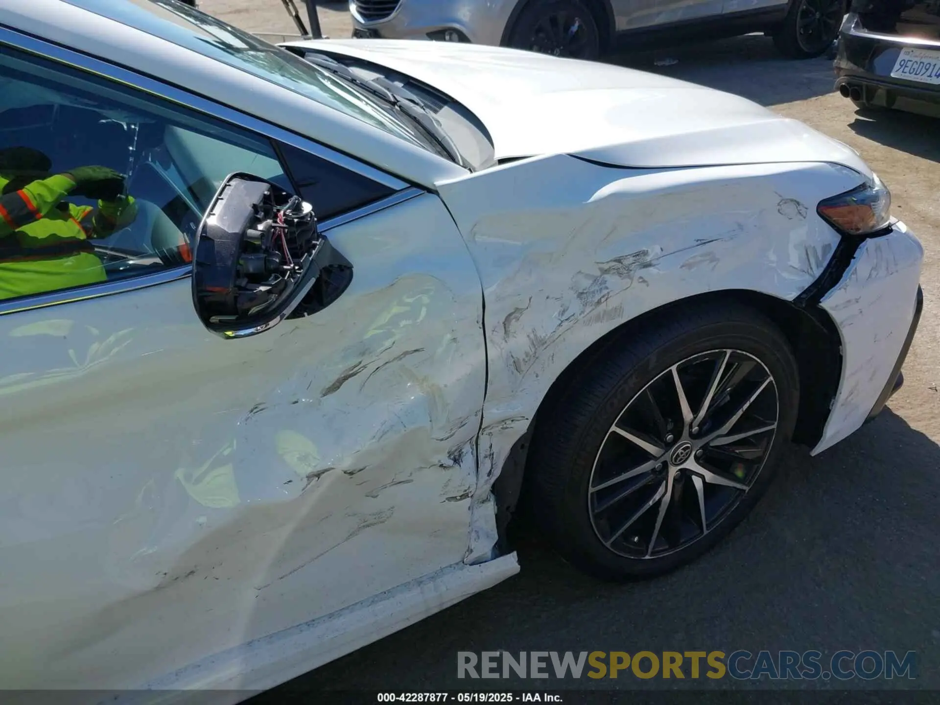 6 Photograph of a damaged car 4T1G31AK0PU616419 TOYOTA CAMRY 2023